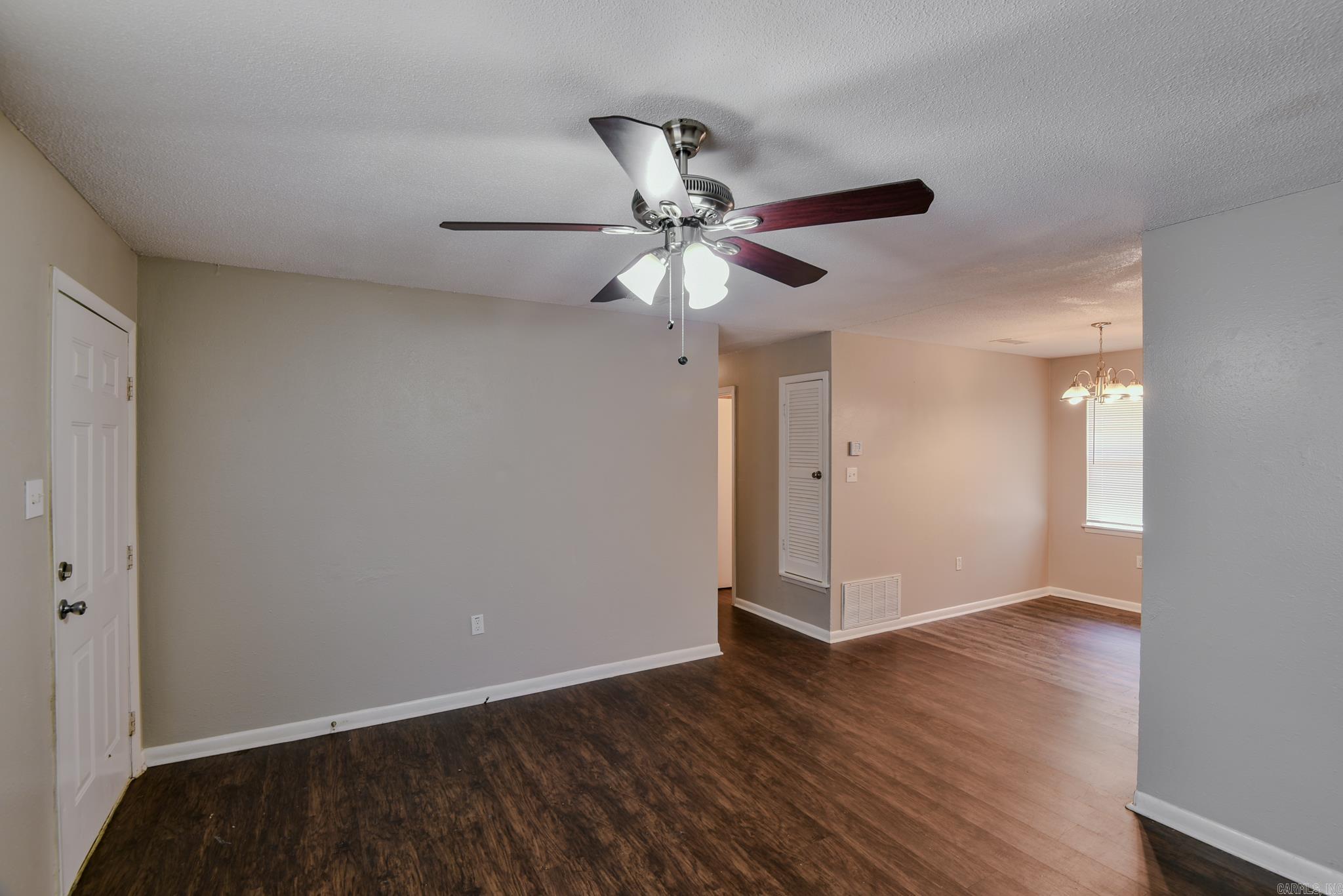 COUNTRY CLUB TO JACK - Residential