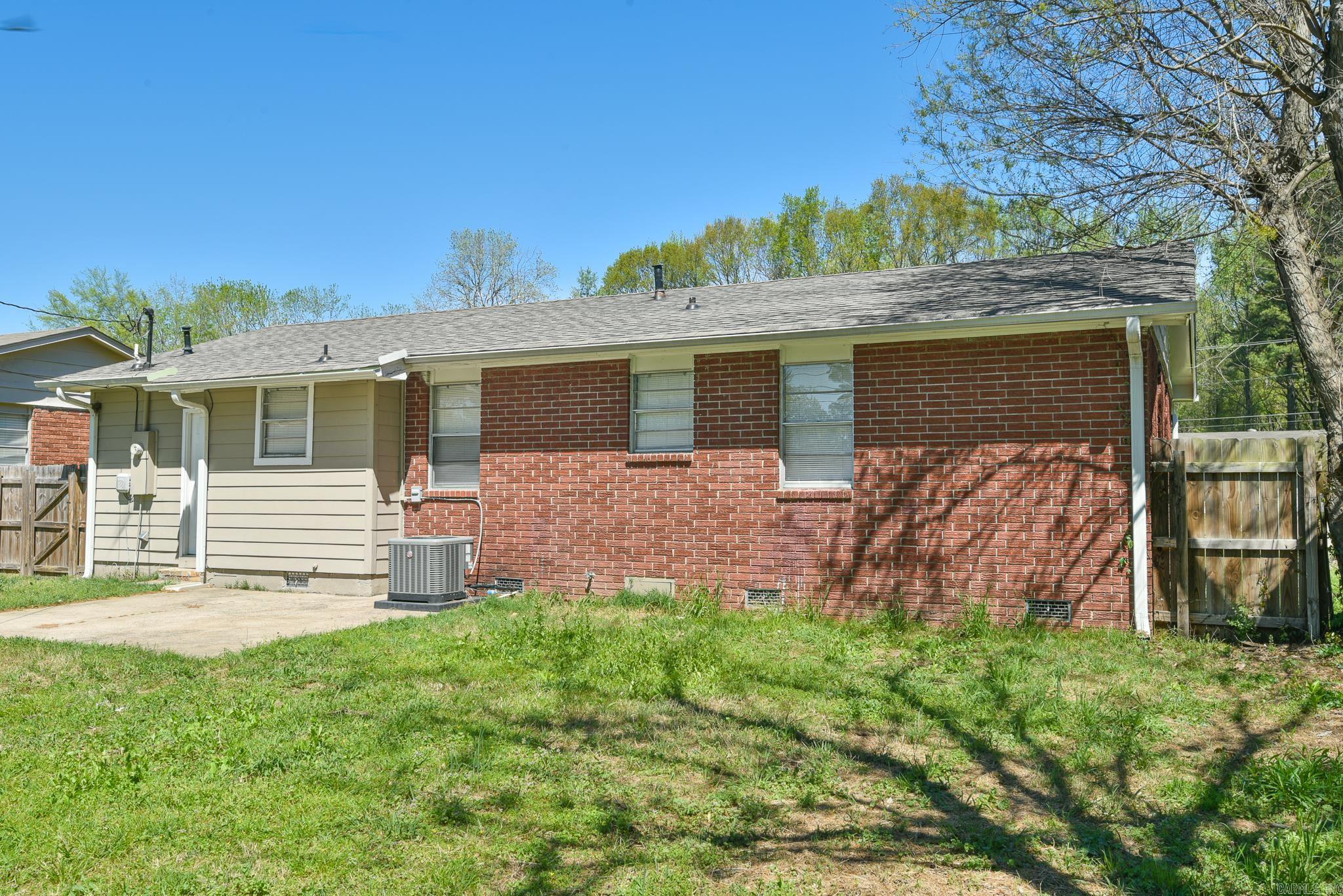 COUNTRY CLUB TO JACK - Residential