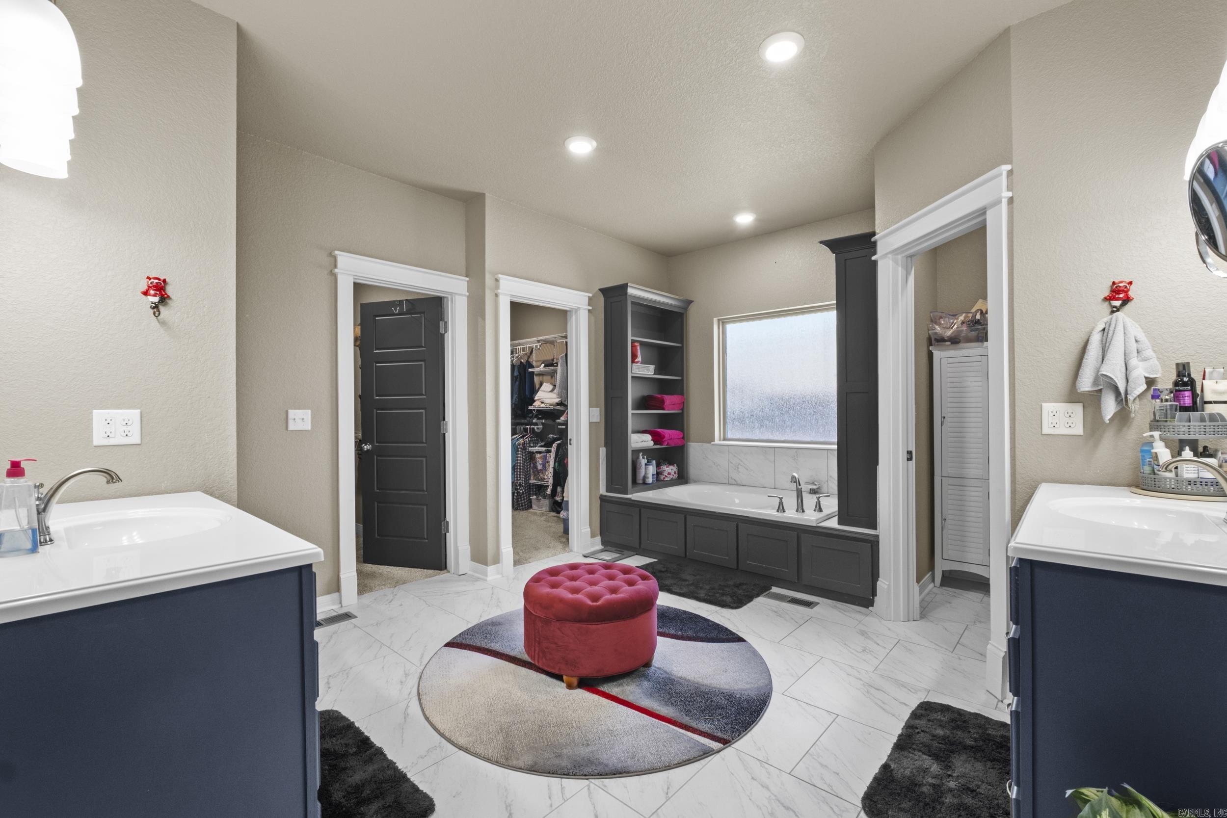 Seven Pointe Lake - Residential