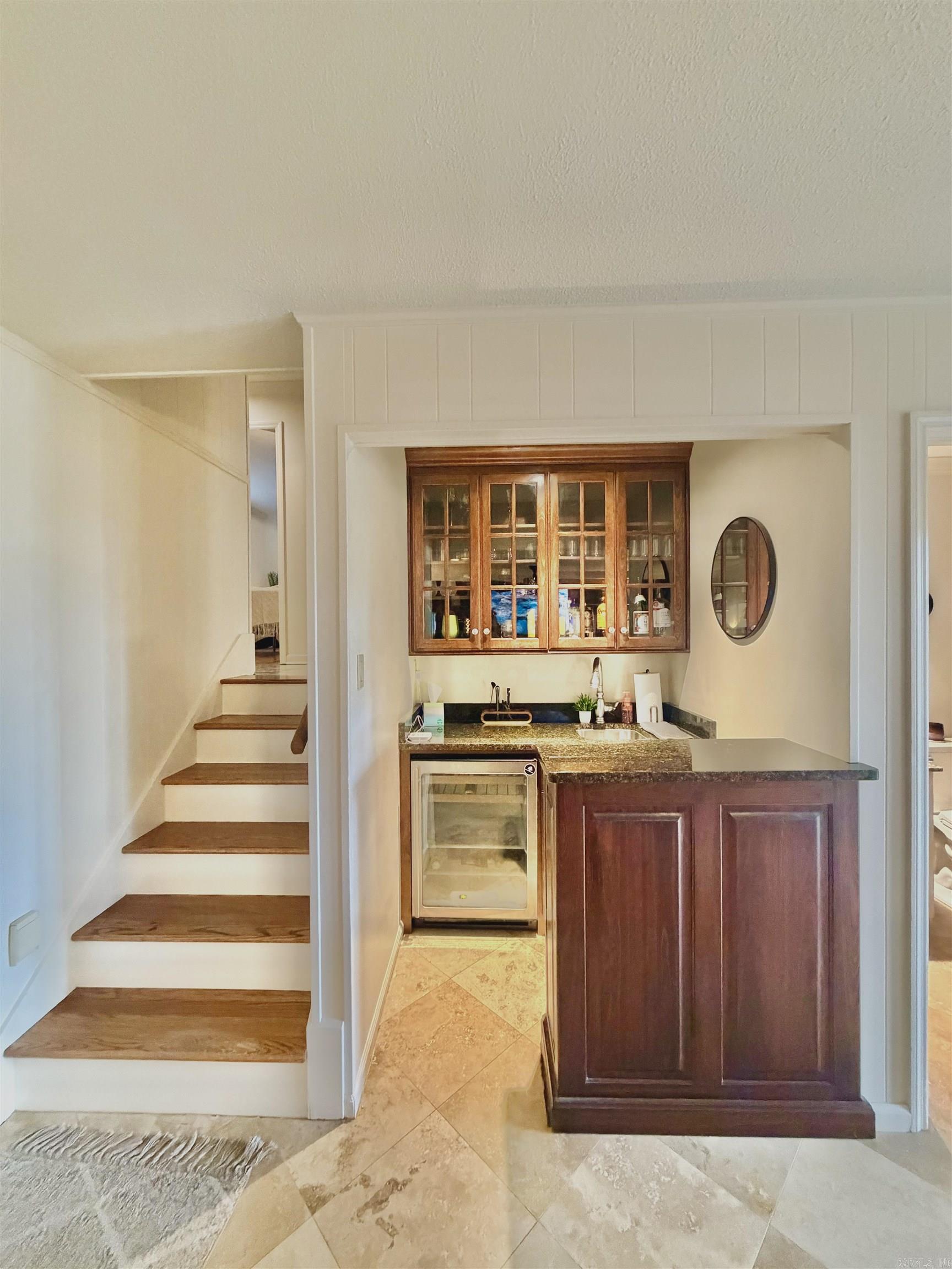 COLONY WEST - Residential