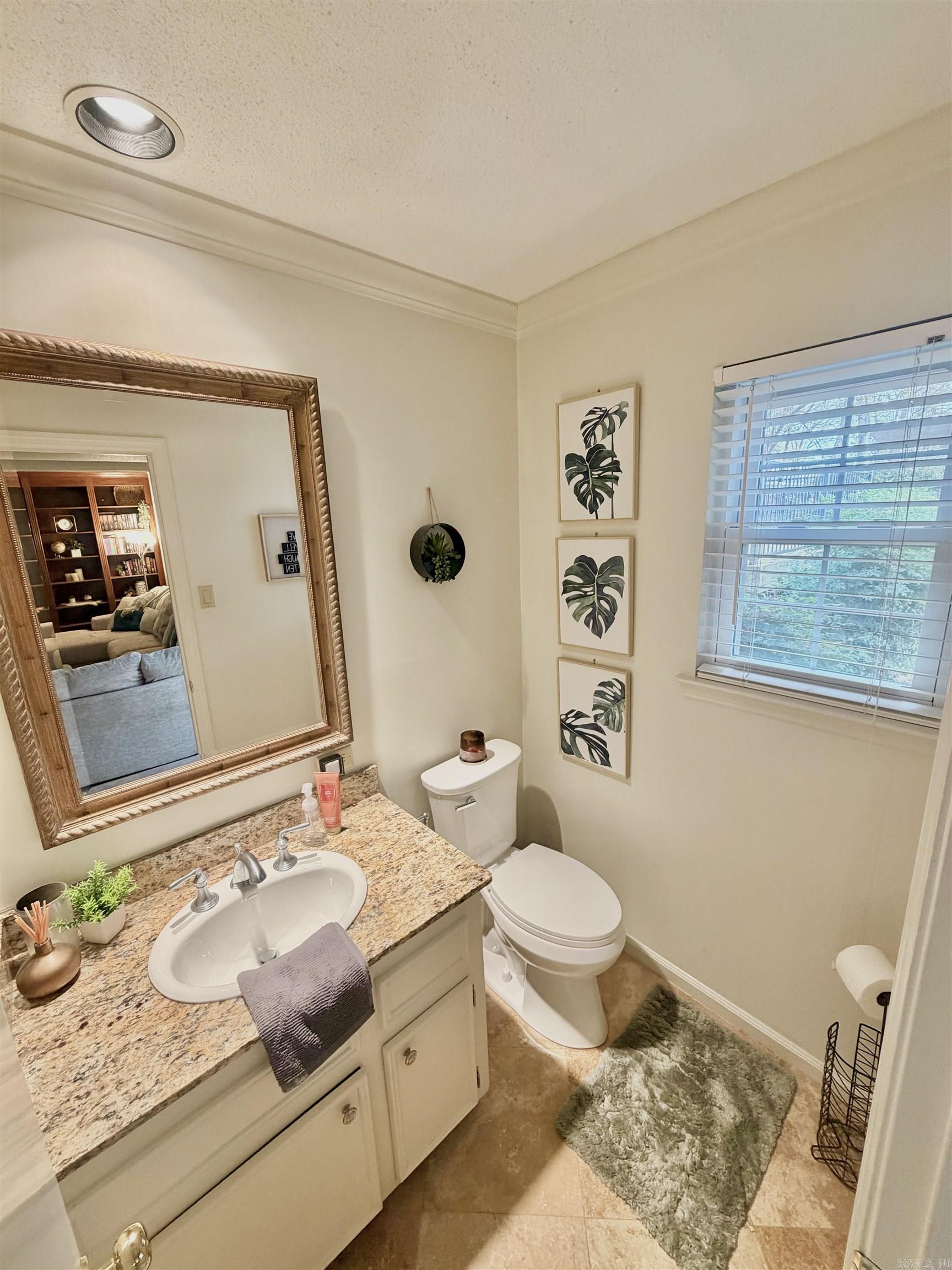 COLONY WEST - Residential