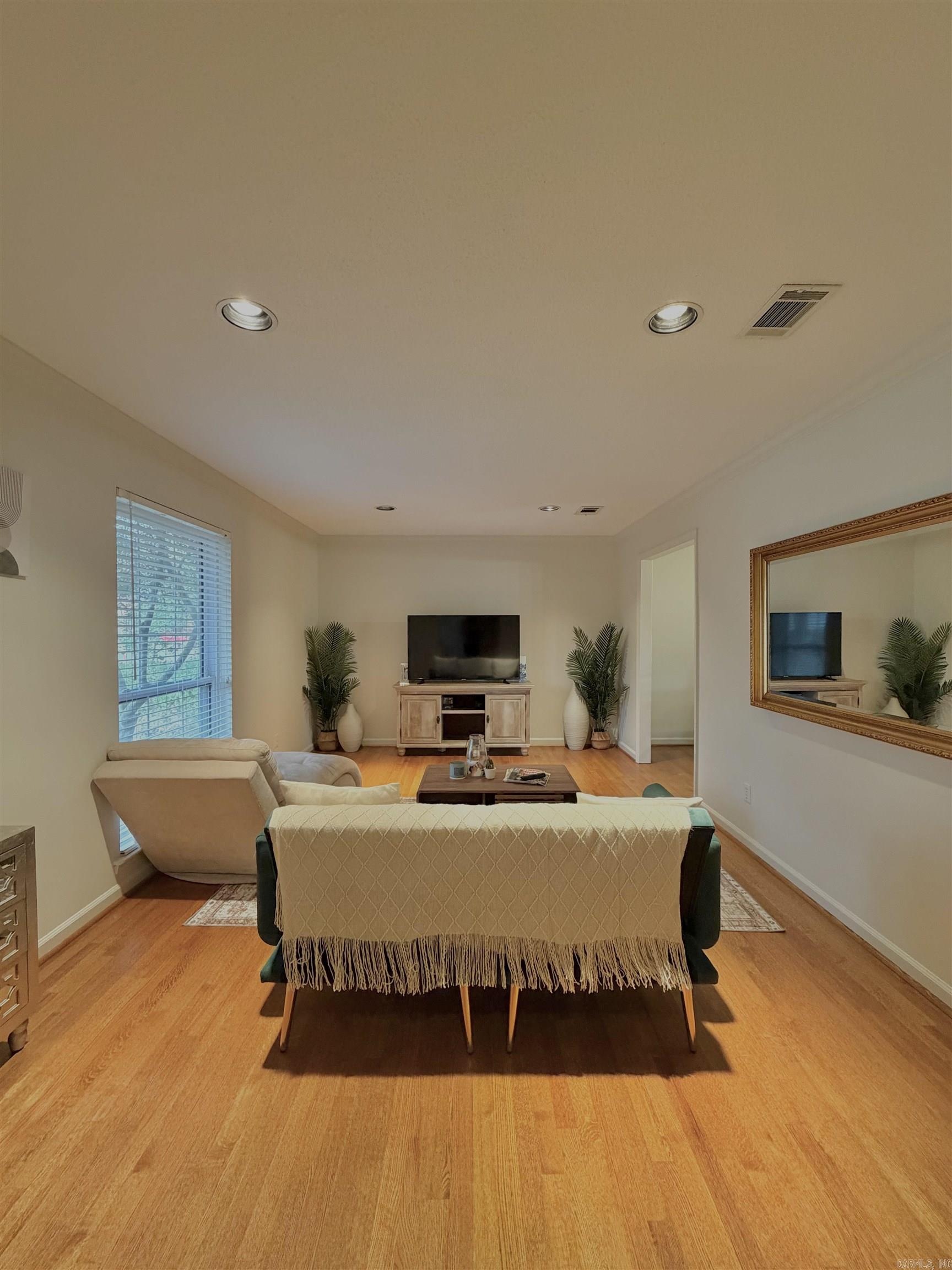 COLONY WEST - Residential