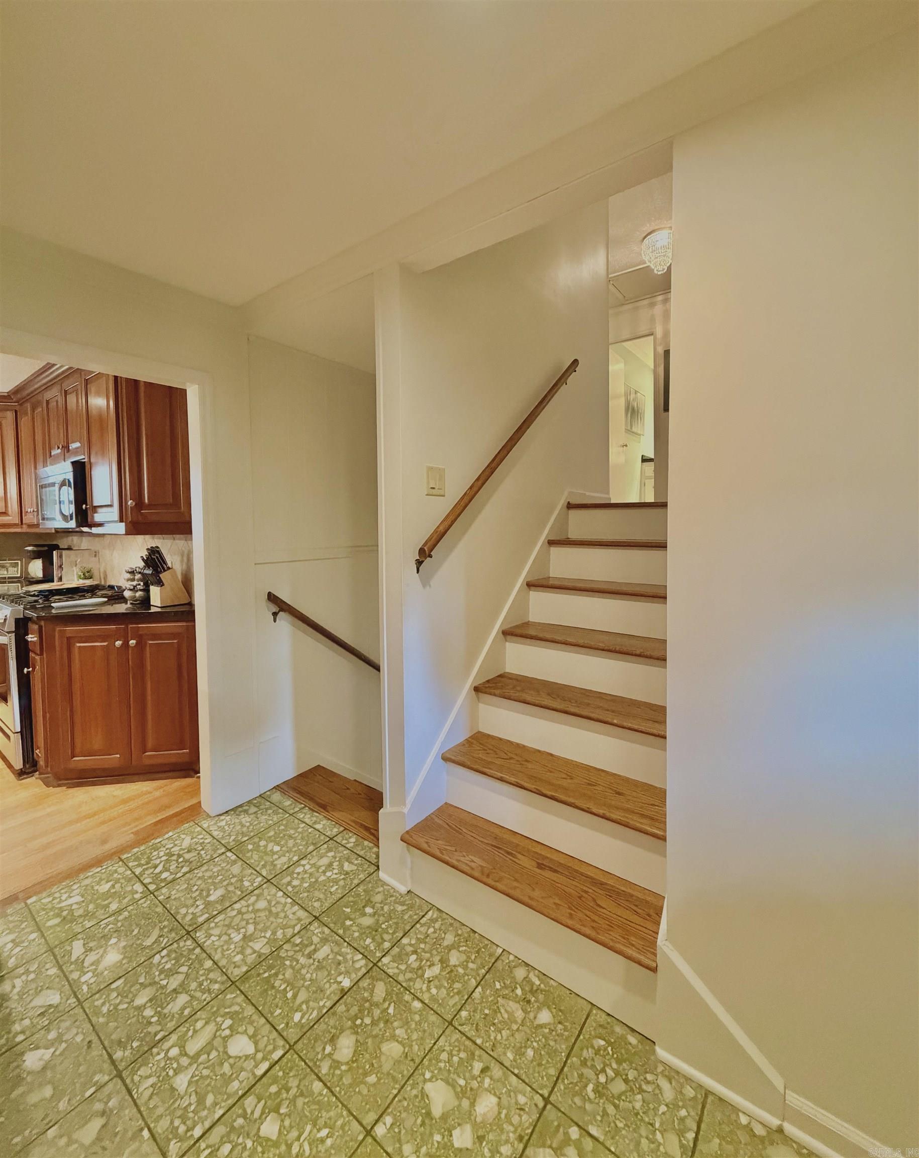 COLONY WEST - Residential