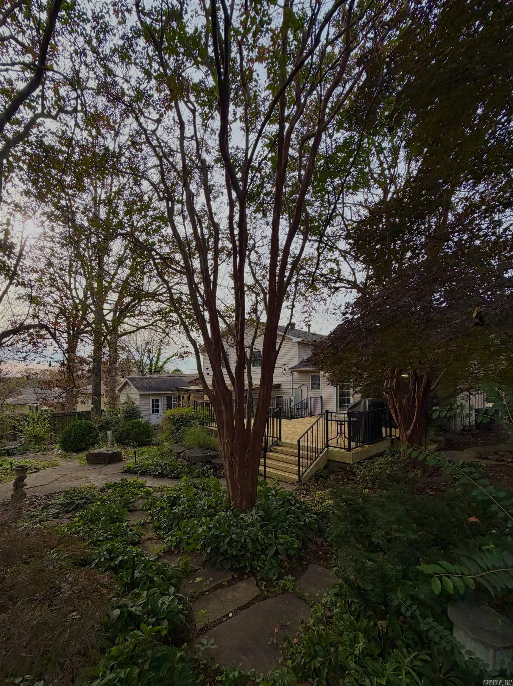 COLONY WEST - Residential