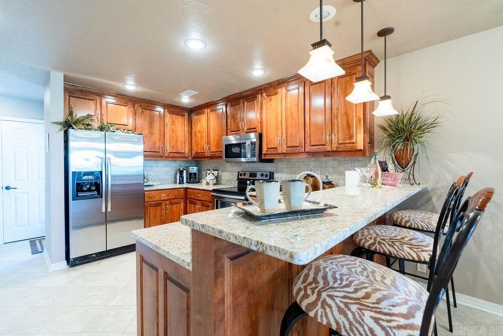 LAKEWOOD HILLS CONDO - Residential