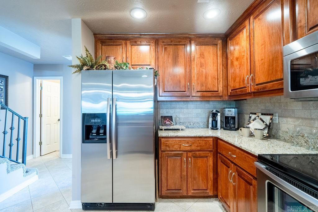 LAKEWOOD HILLS CONDO - Residential