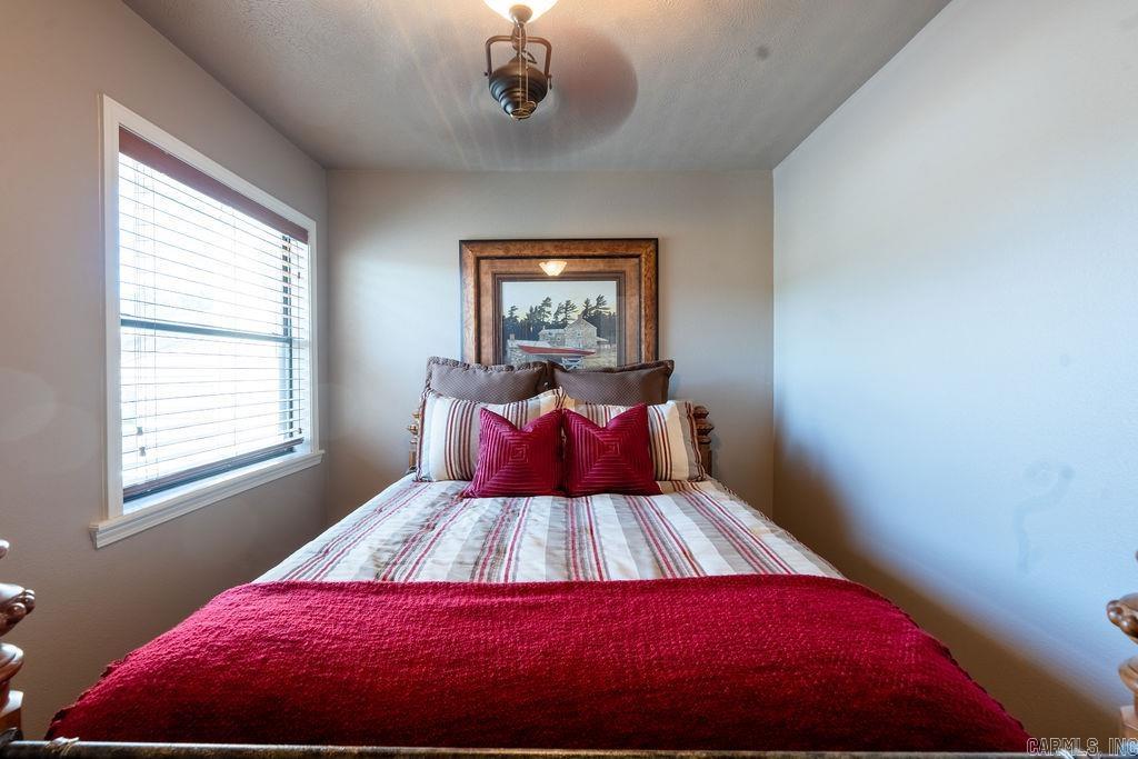LAKEWOOD HILLS CONDO - Residential