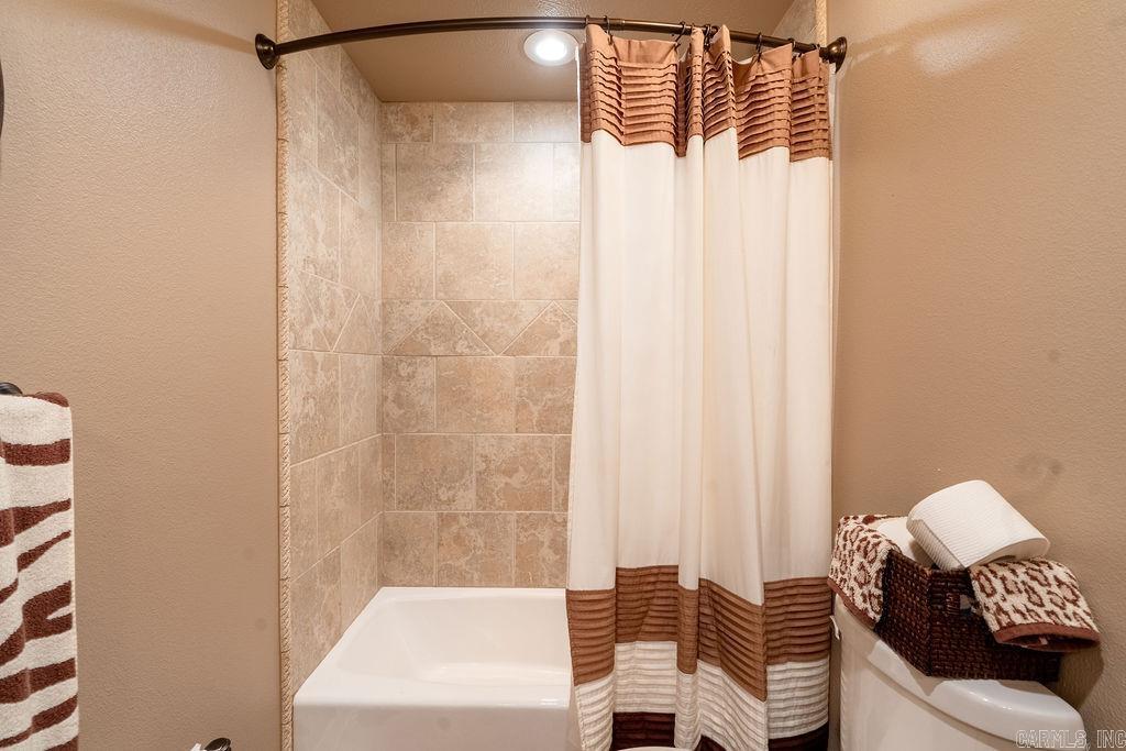 LAKEWOOD HILLS CONDO - Residential