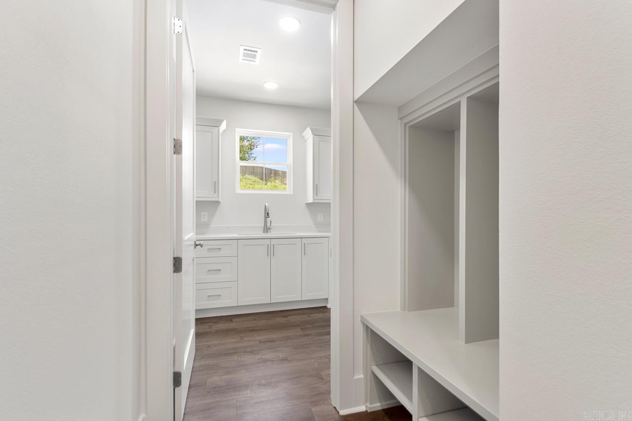 COLDWATER CREEK - Residential