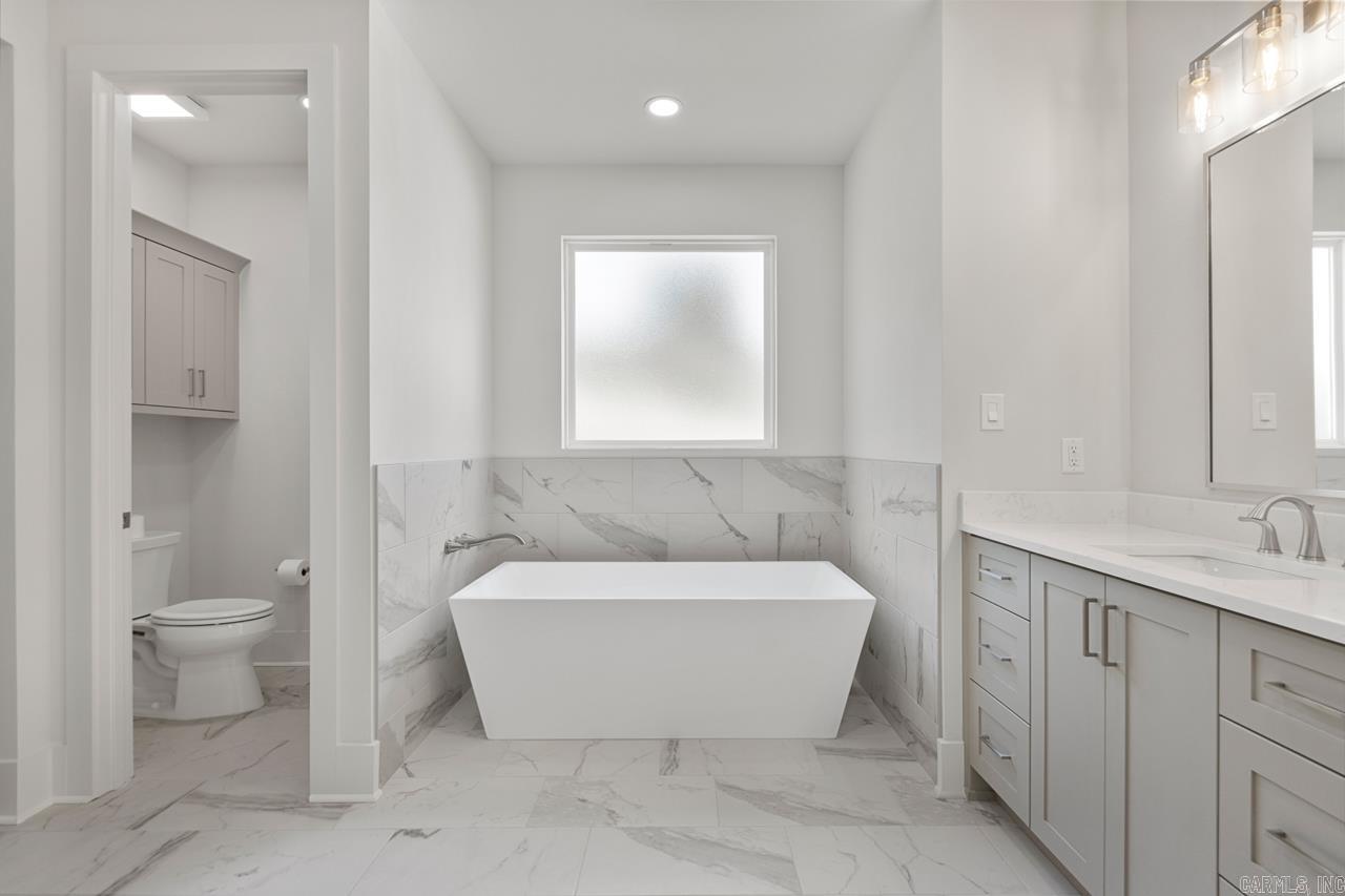 COLDWATER CREEK - Residential