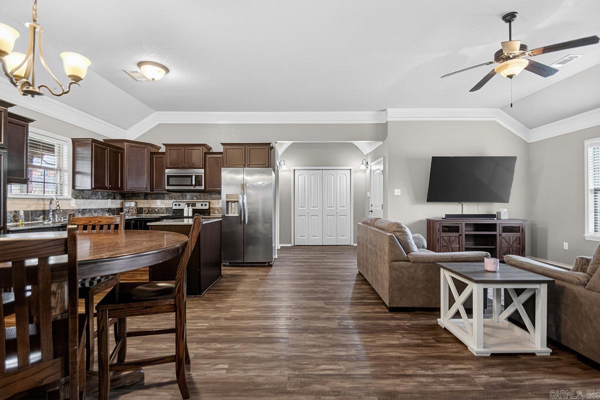 NORTH HAVEN - Residential