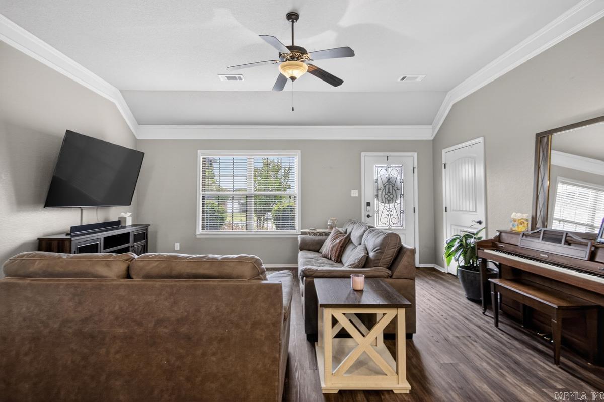 NORTH HAVEN - Residential