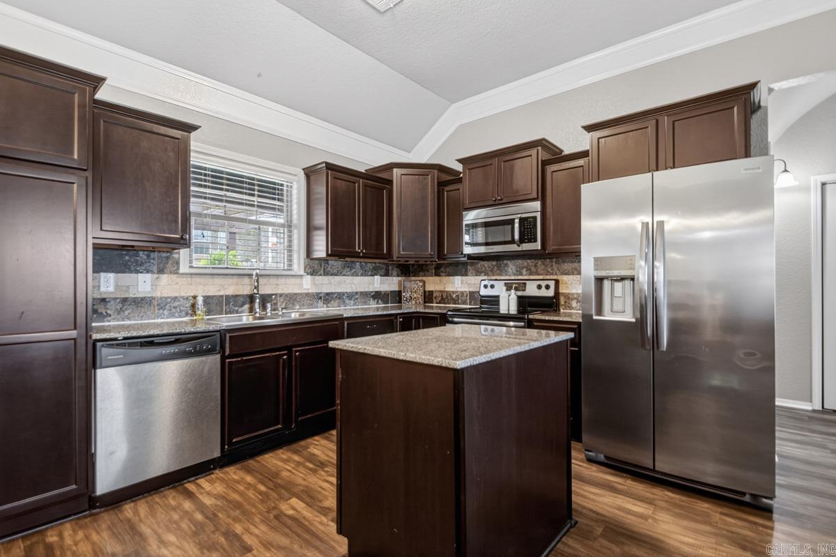 NORTH HAVEN - Residential