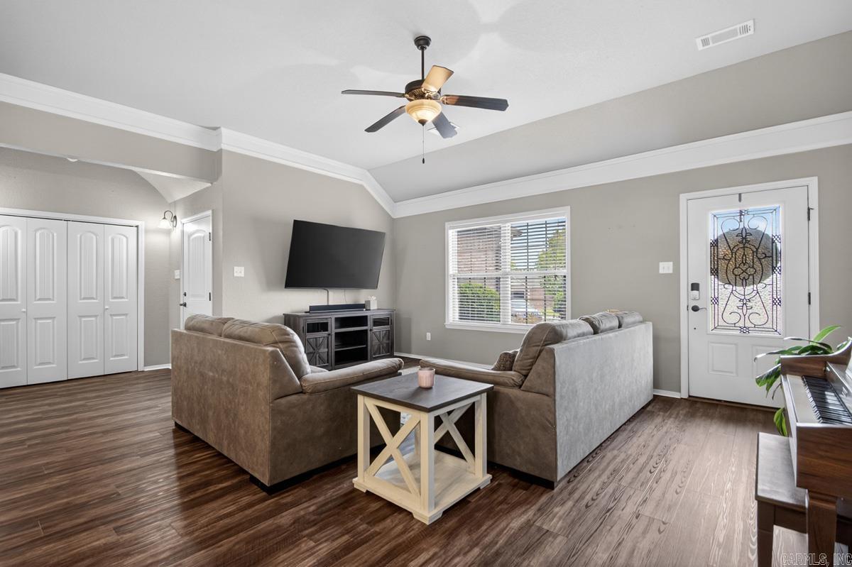 NORTH HAVEN - Residential