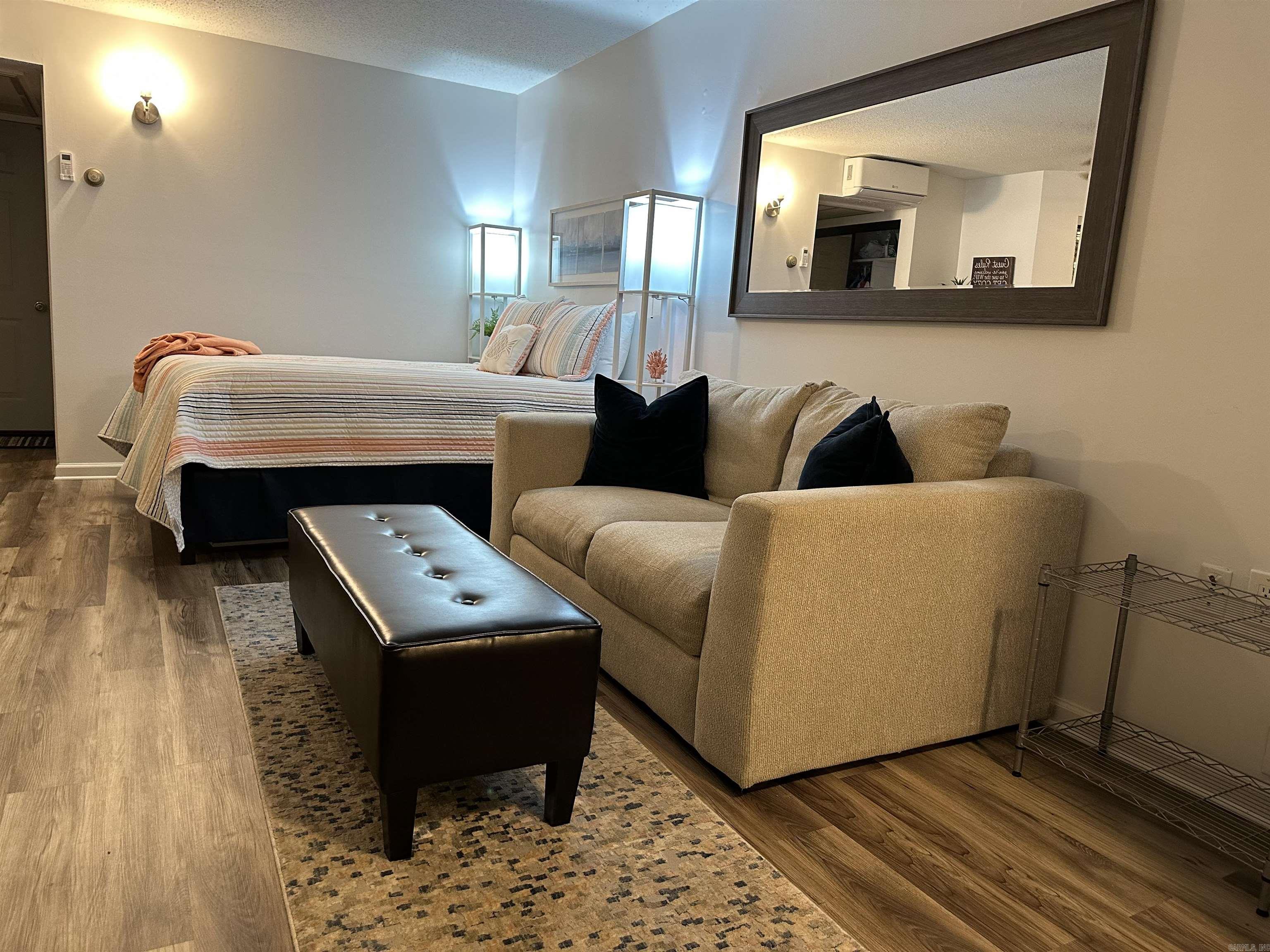 SUMMERHILL PLACE CONDOS - Residential