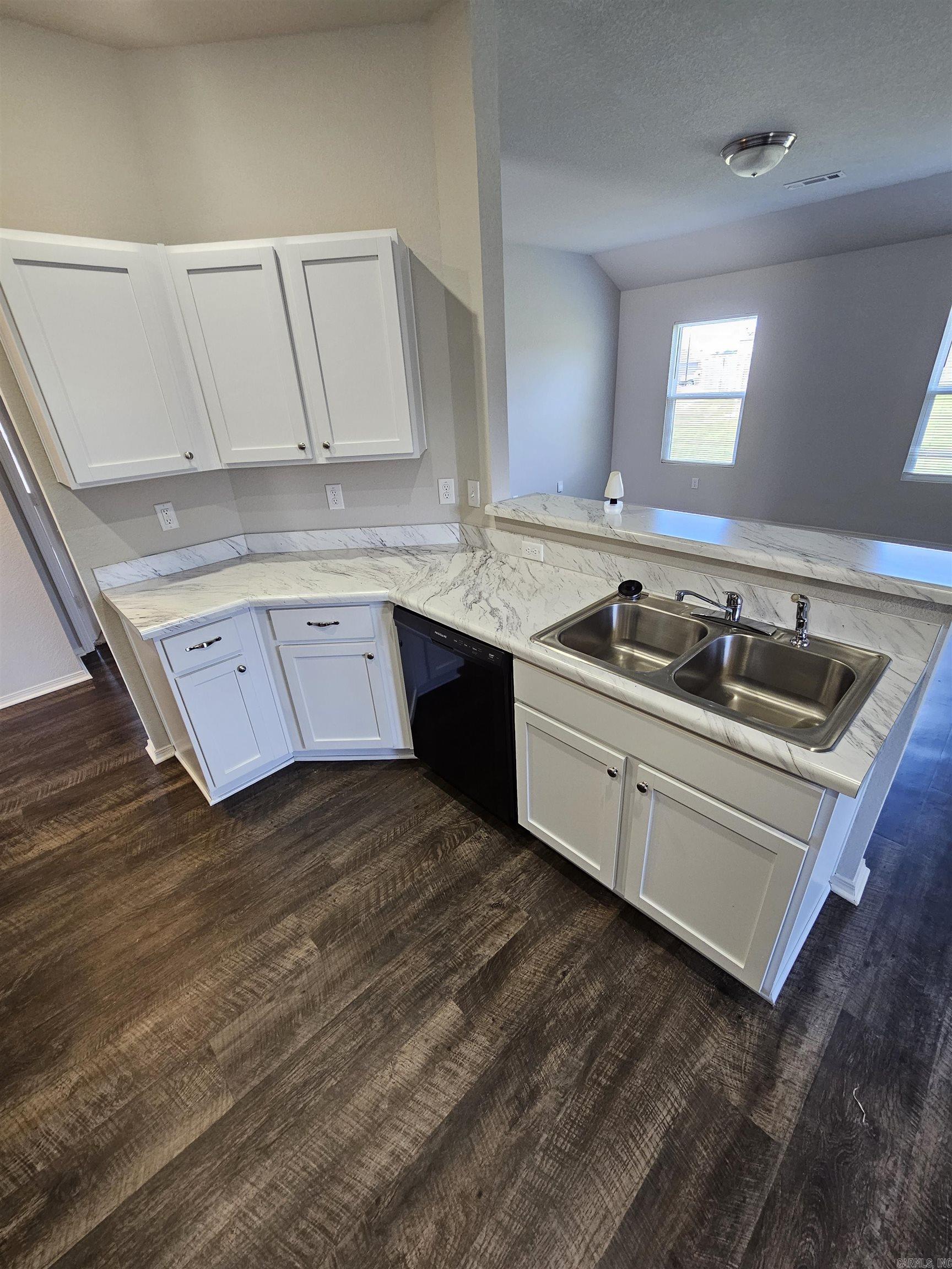 Centenial Valley - Residential Lease