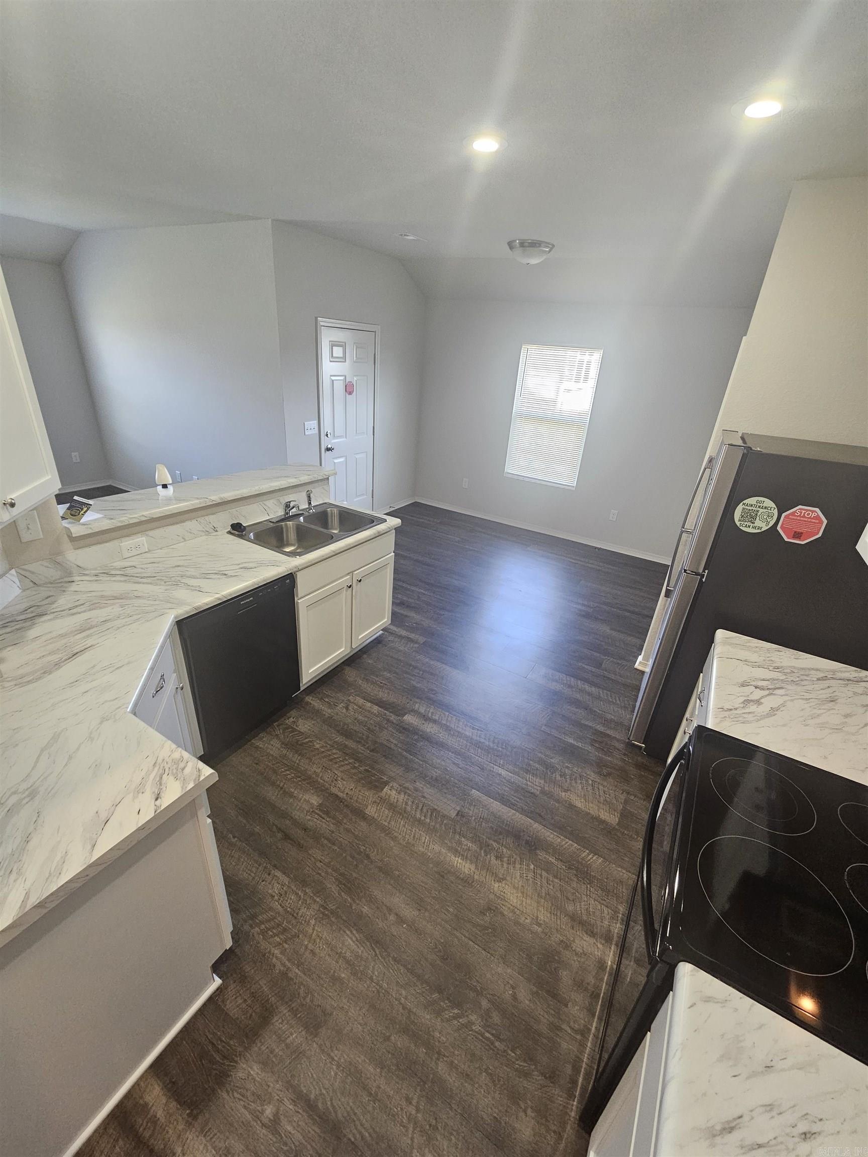 Centenial Valley - Residential Lease