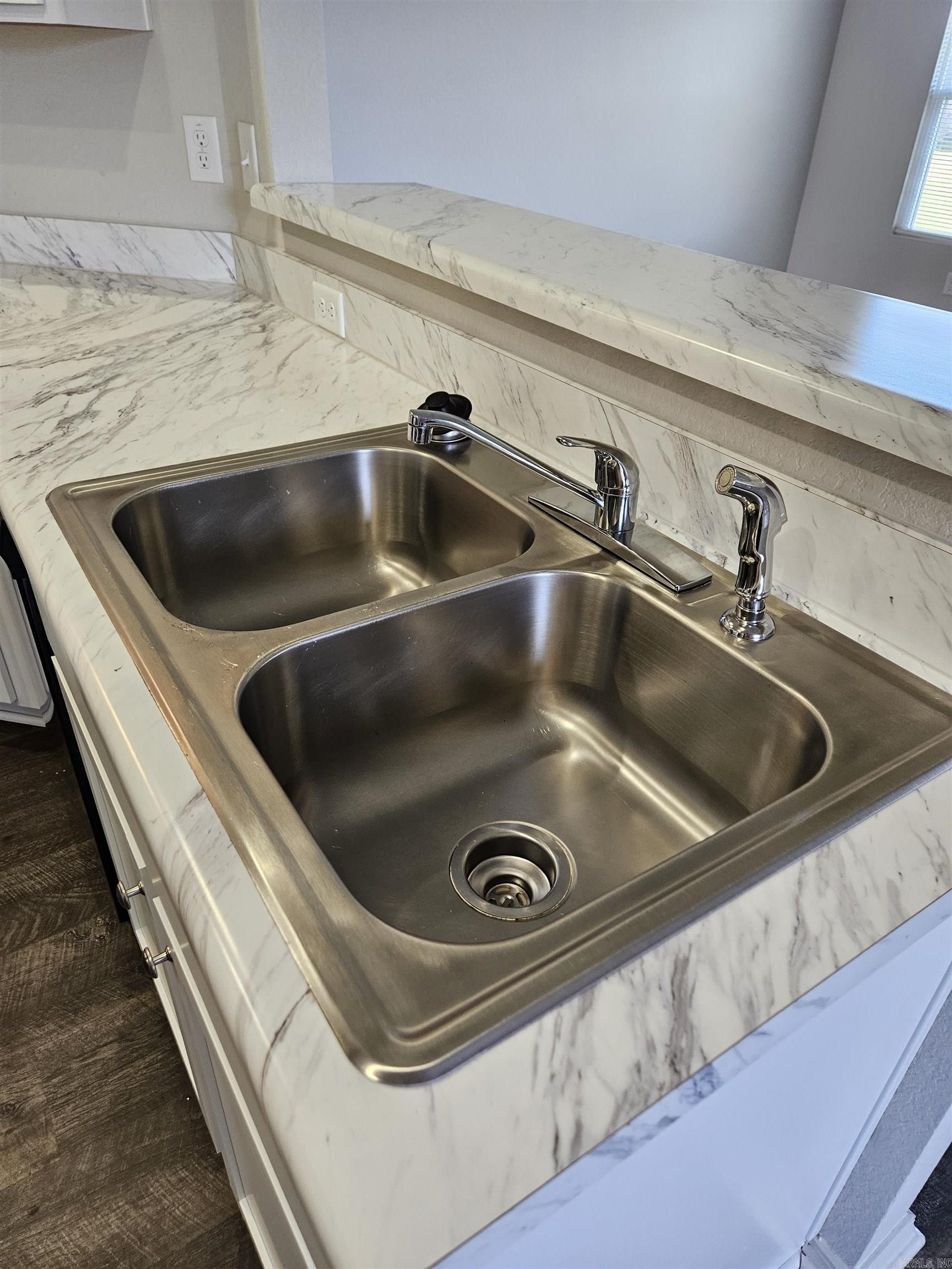 Centenial Valley - Residential Lease