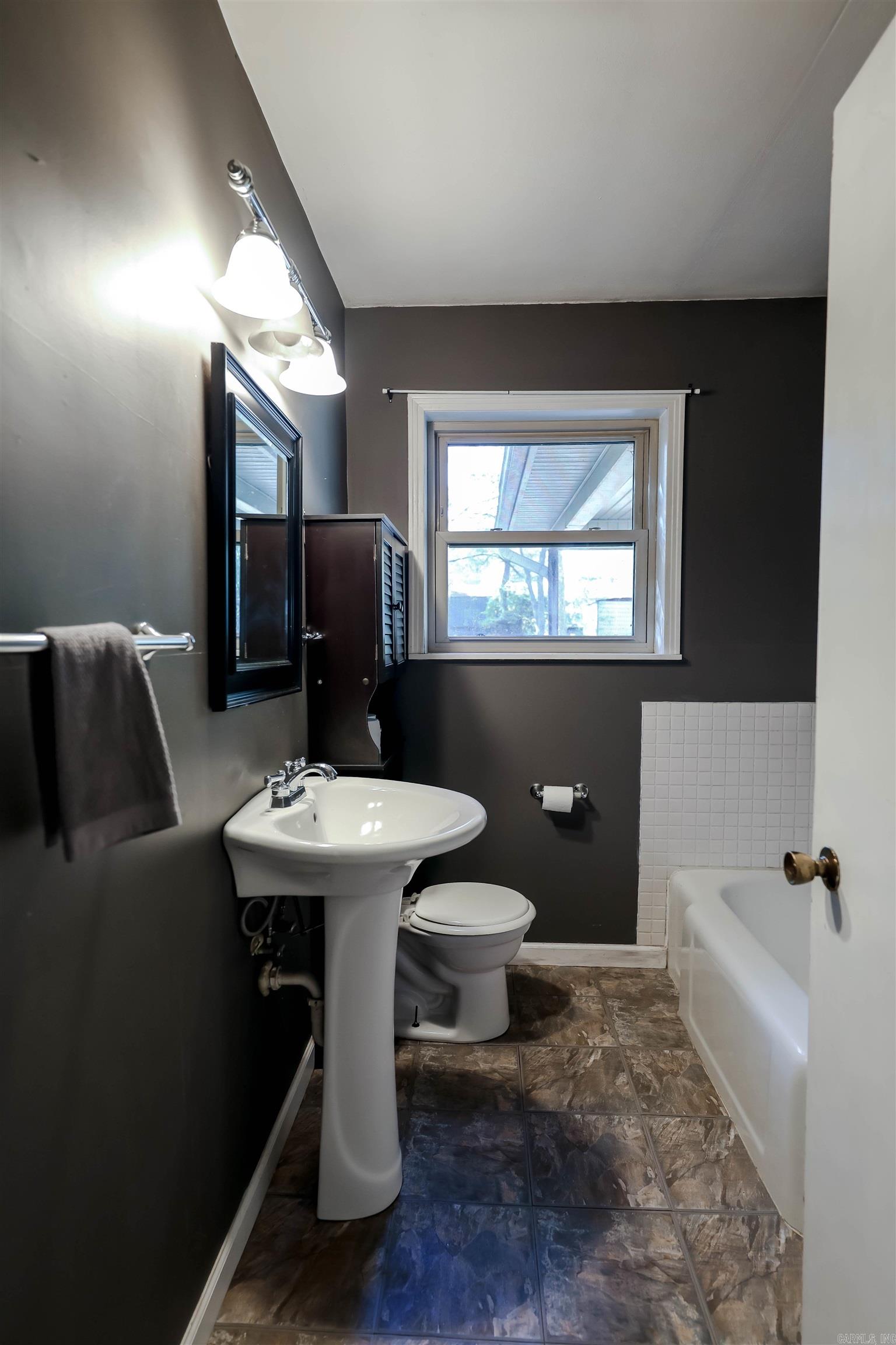 MCKAY AND RUSSO SD FRV - Residential