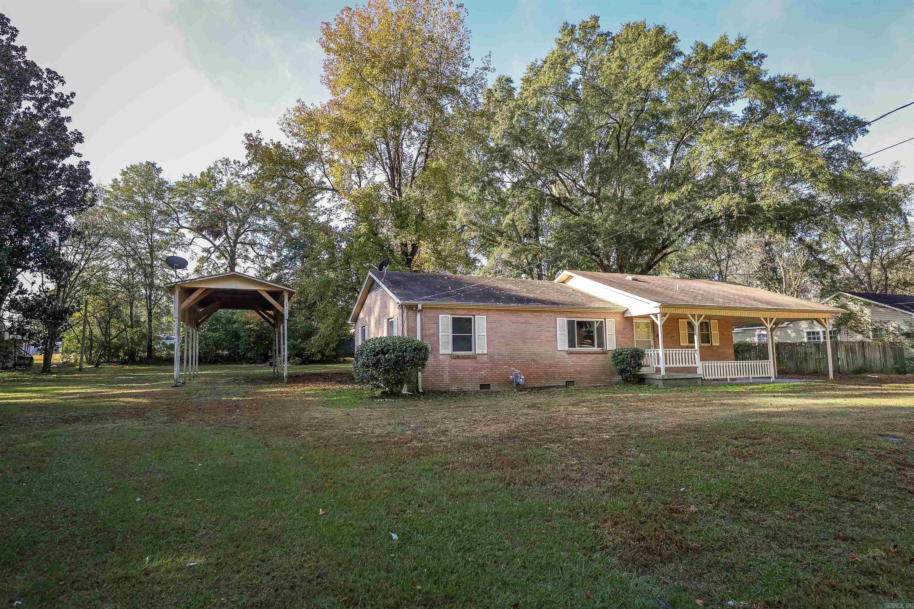 MCKAY AND RUSSO SD FRV - Residential