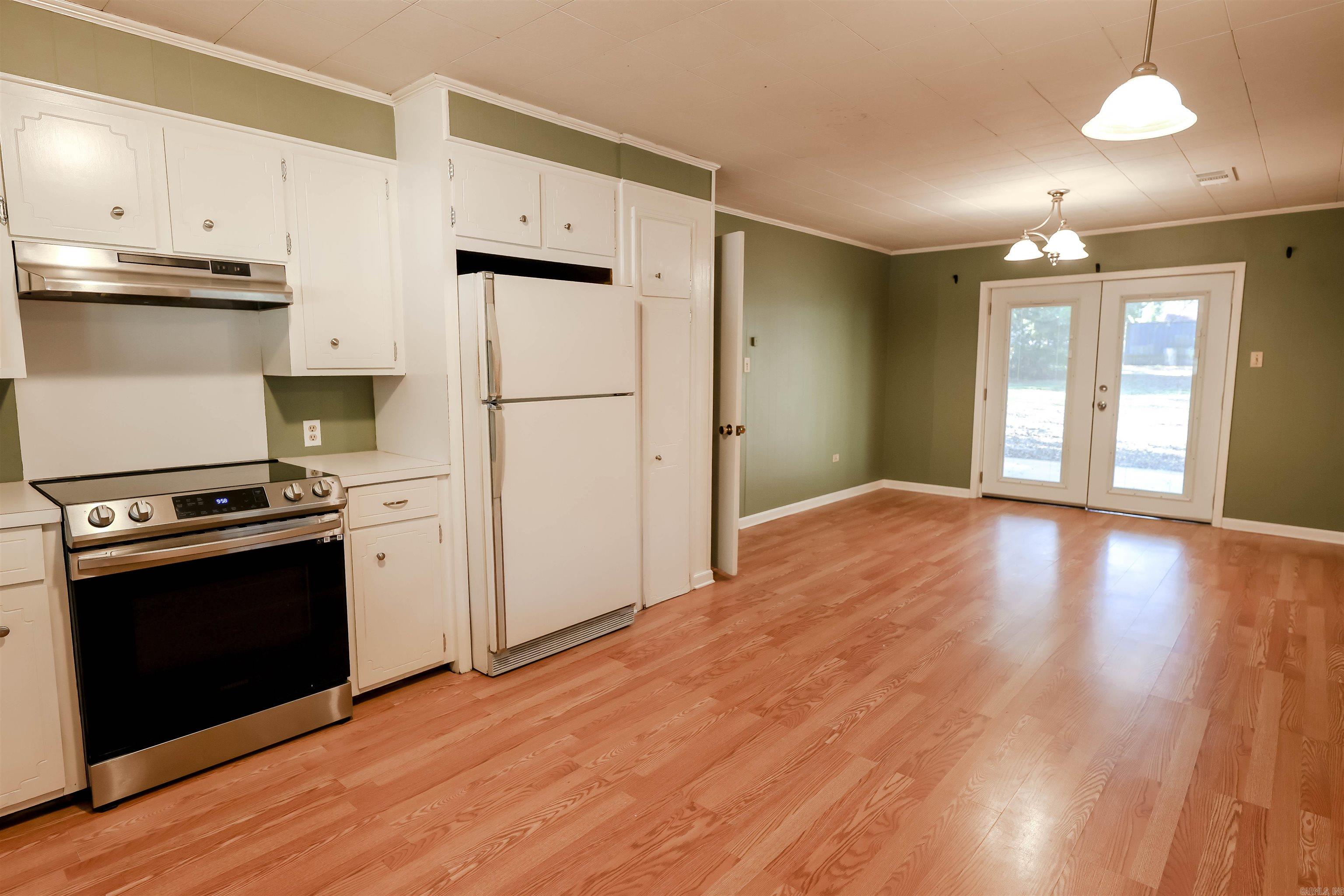 MCKAY AND RUSSO SD FRV - Residential