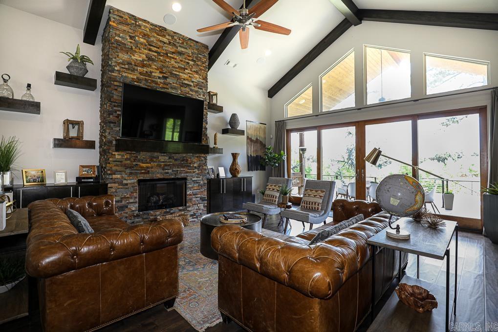 LONGHILLS VILLAGE - Residential