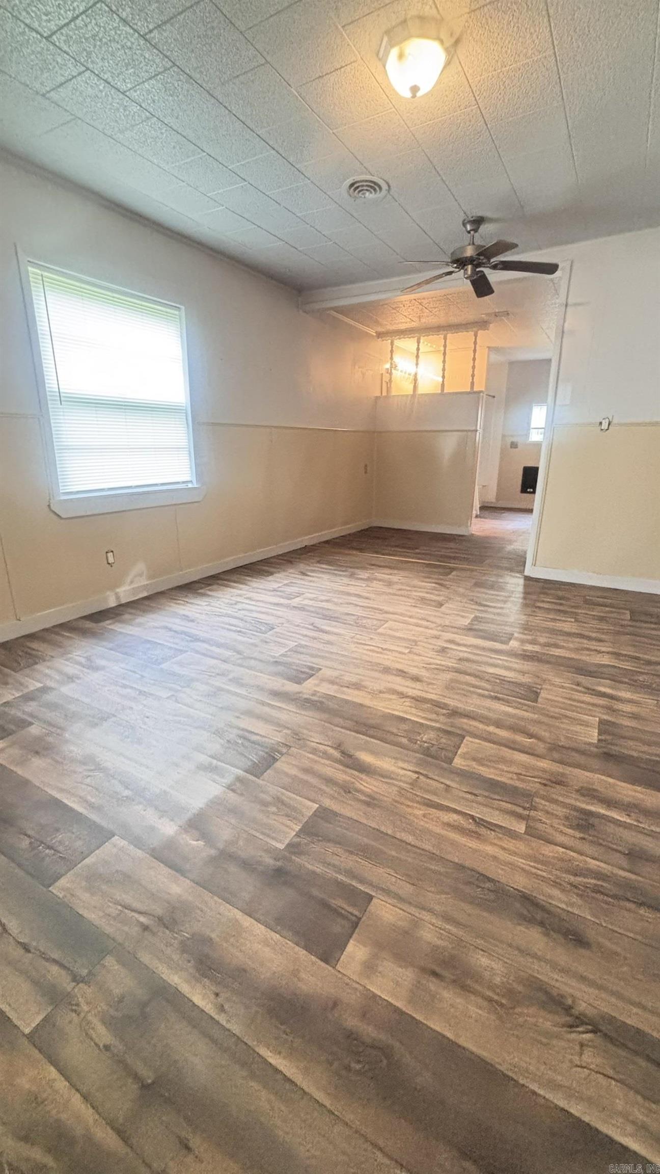 Mena Original - Residential Lease