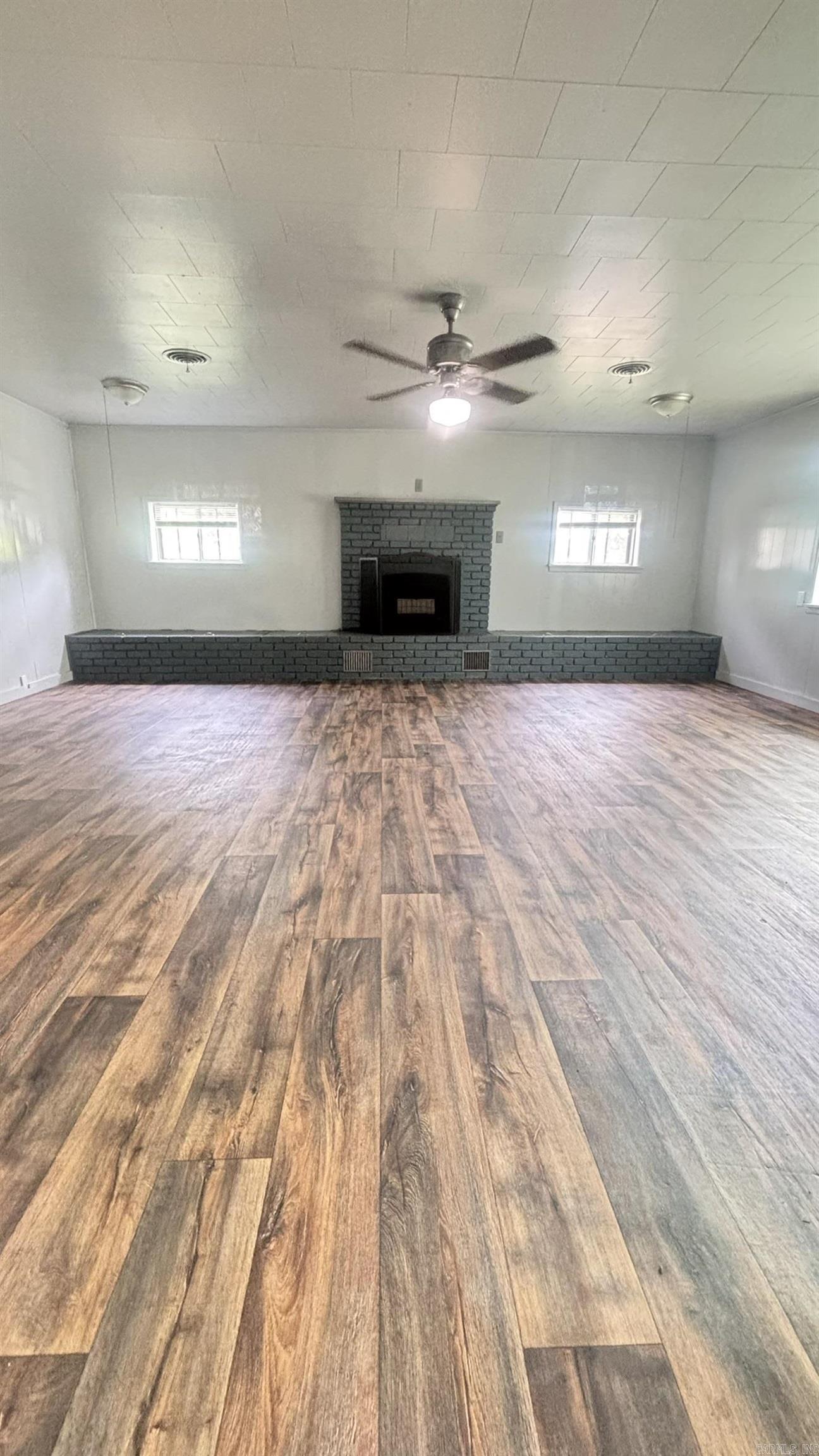 Mena Original - Residential Lease