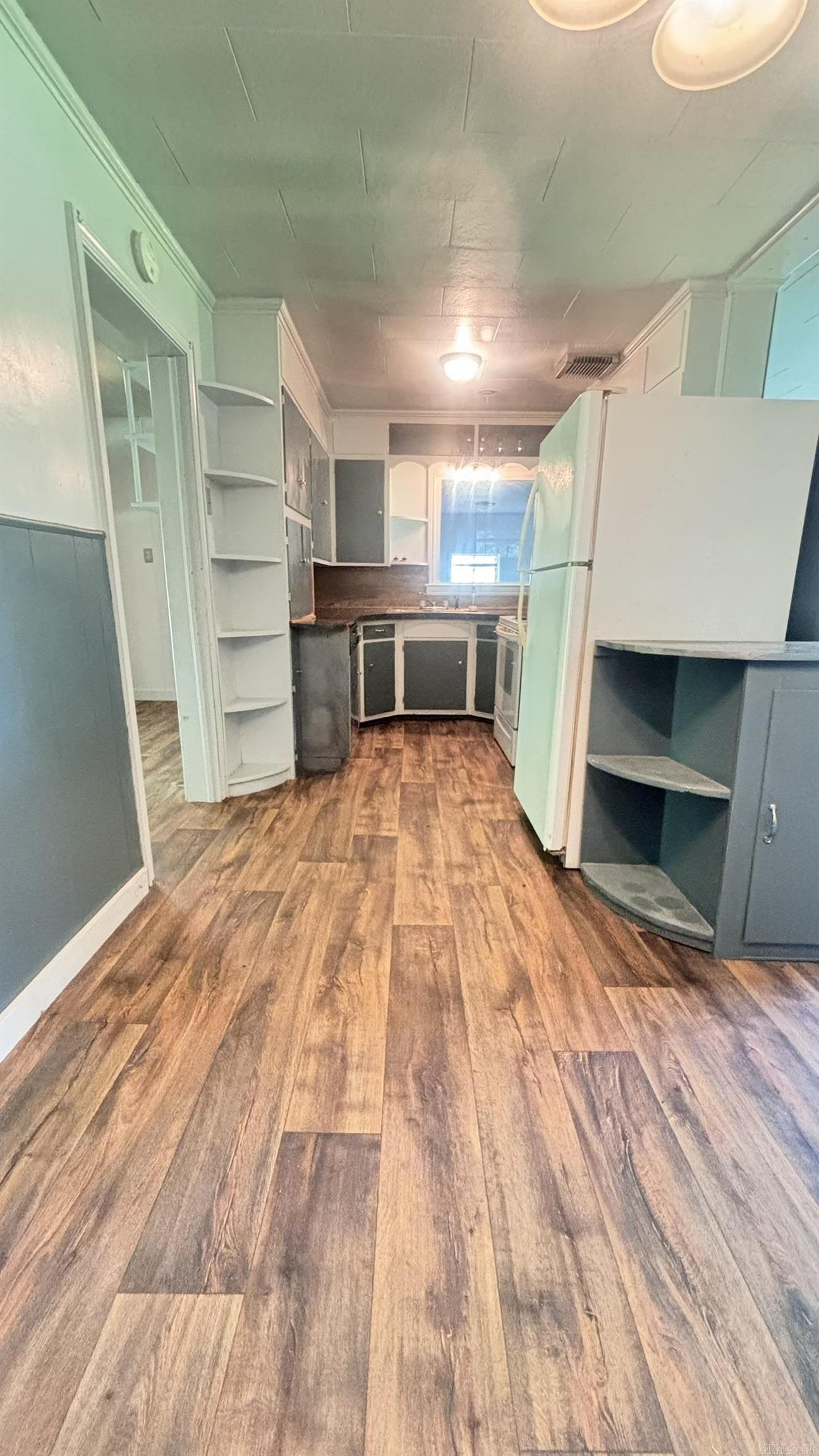 Mena Original - Residential Lease