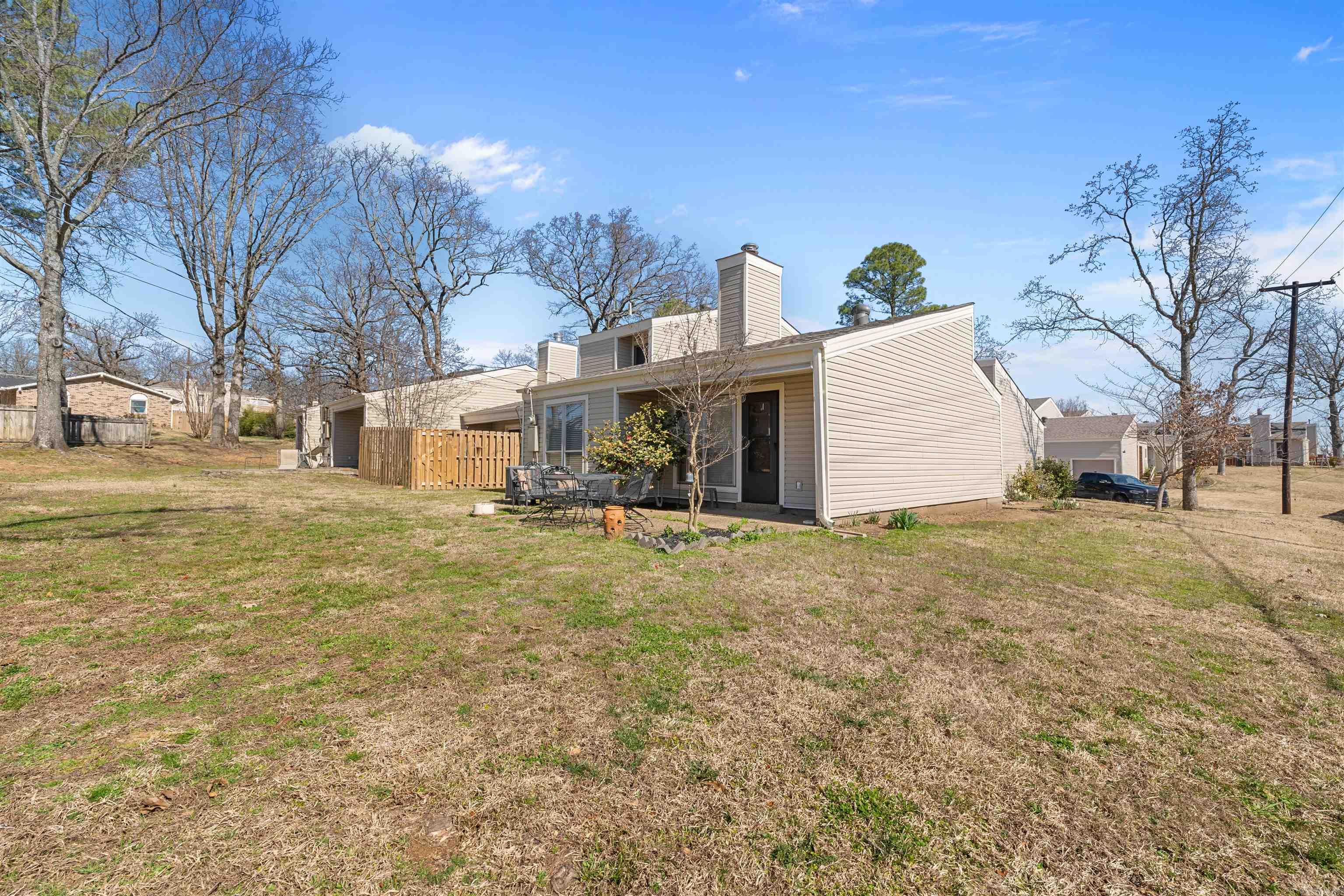 INDIAN HILLS TOWN HOMES - Residential