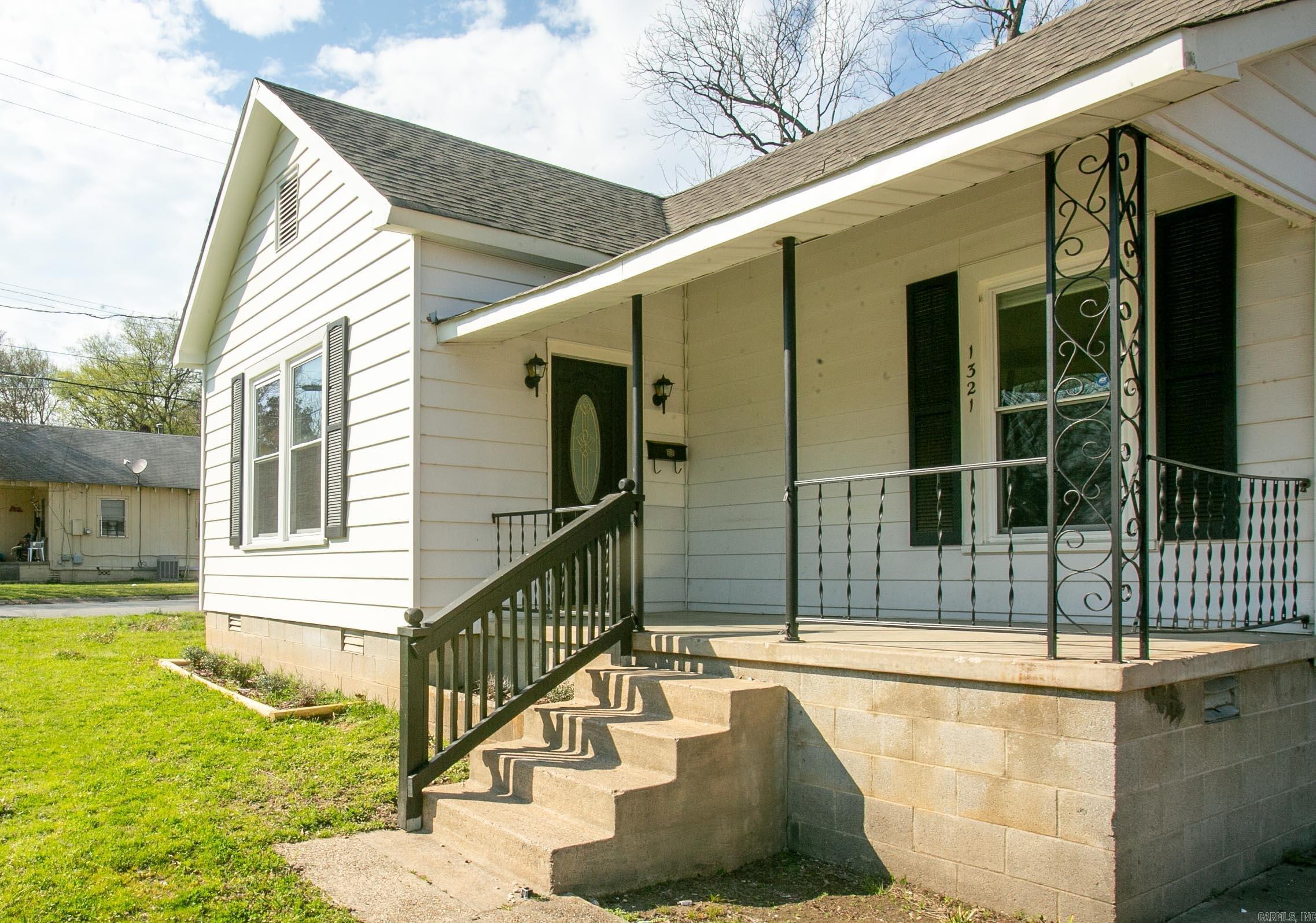 Missouri Pacific - Residential Lease