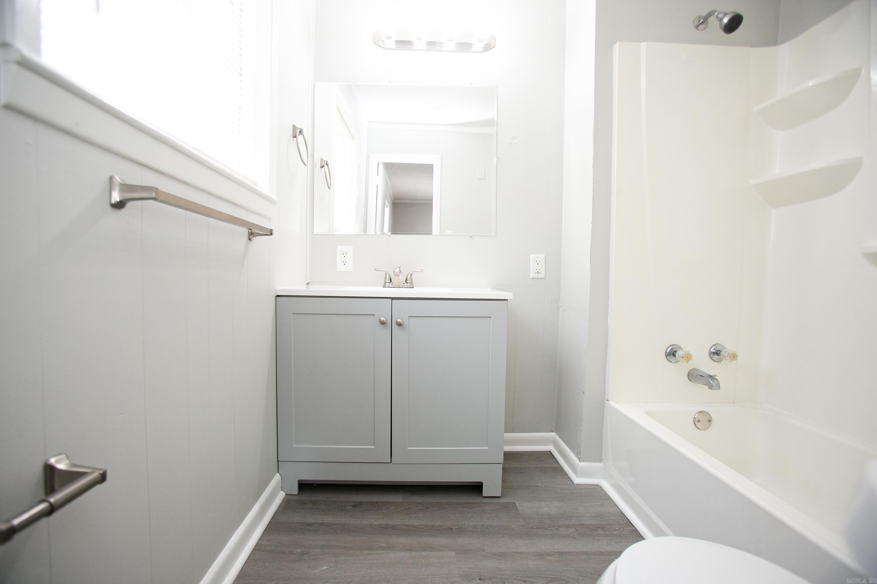 Missouri Pacific - Residential Lease