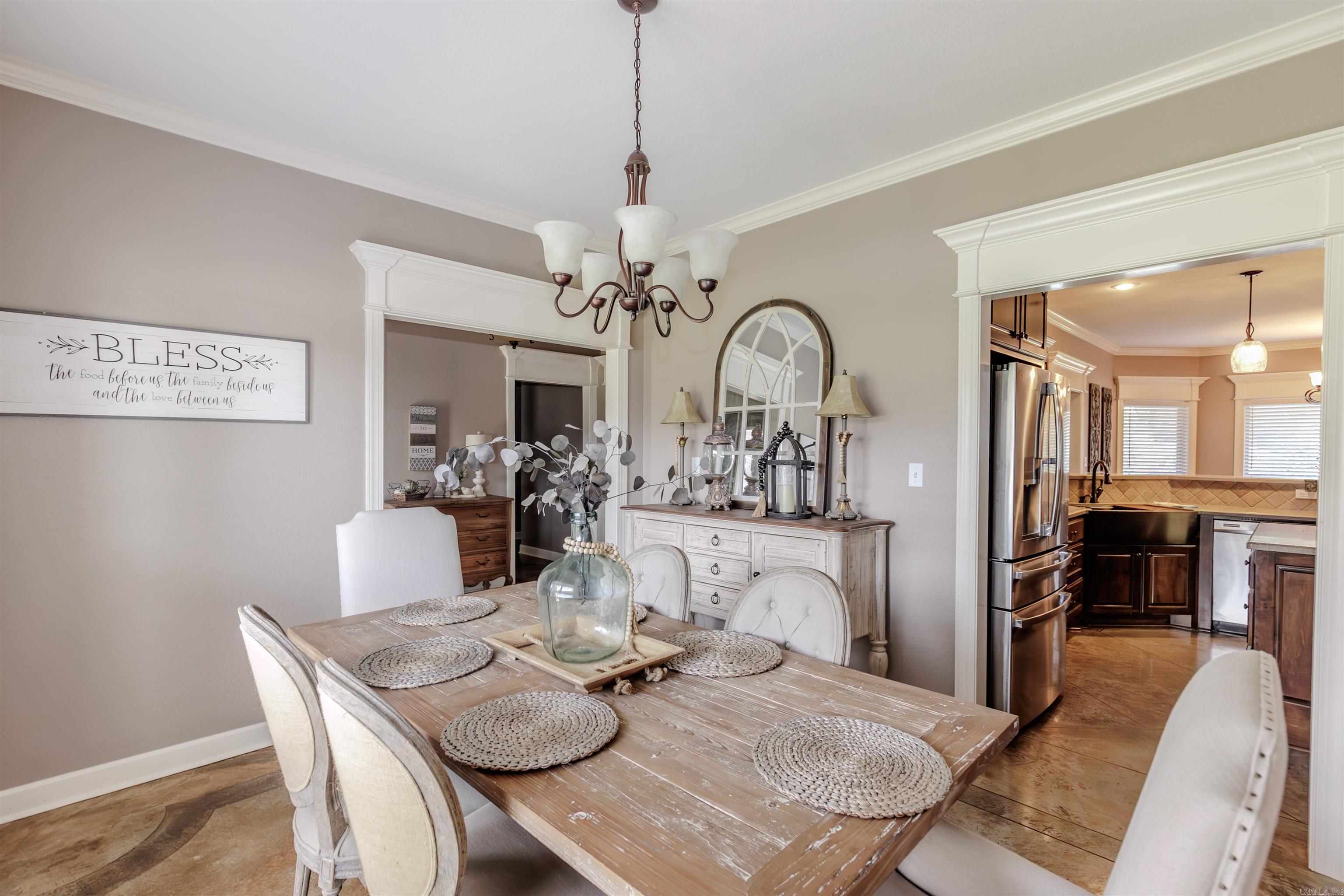 ROLLING HILLS - Residential