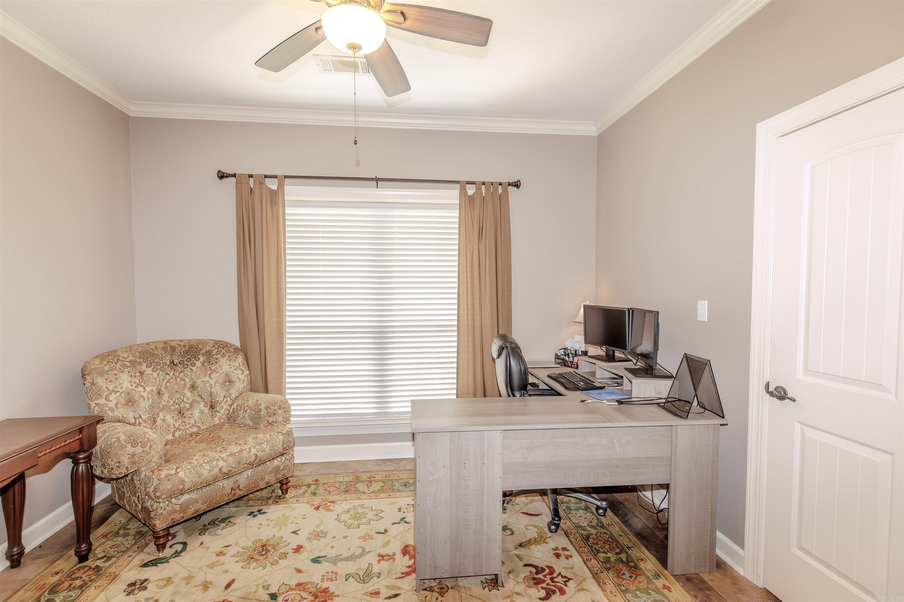 ROLLING HILLS - Residential