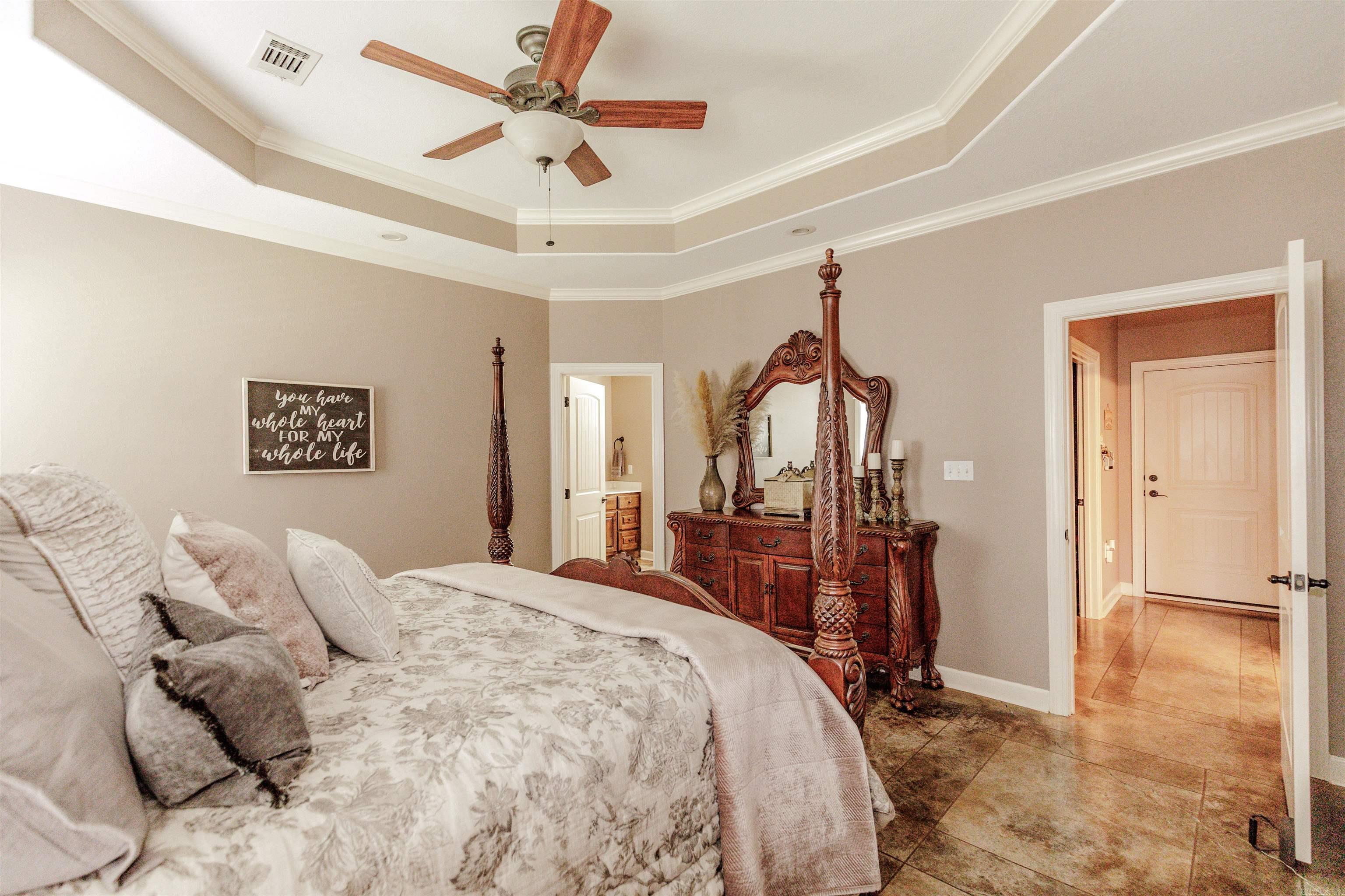 ROLLING HILLS - Residential