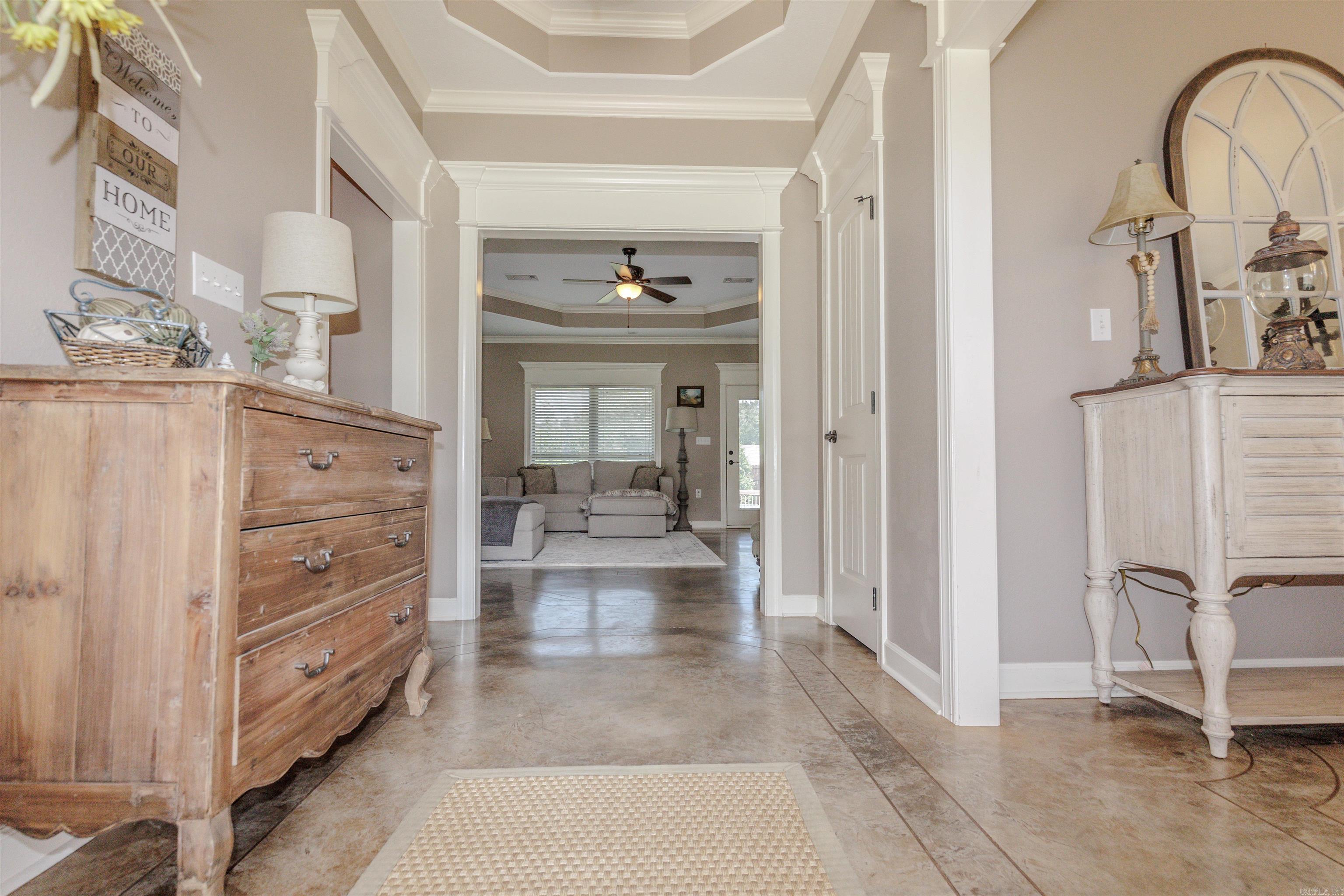 ROLLING HILLS - Residential