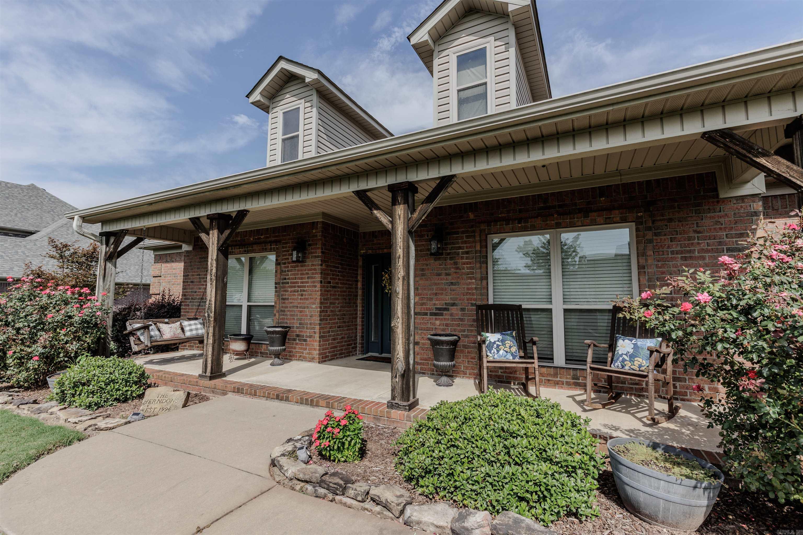 ROLLING HILLS - Residential