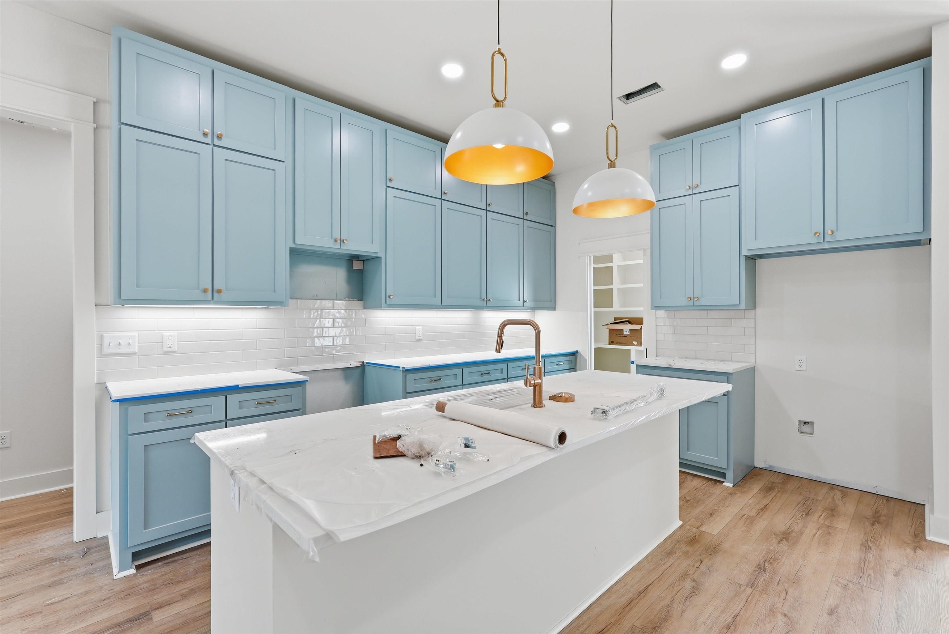 SUNSET LANDING - Residential