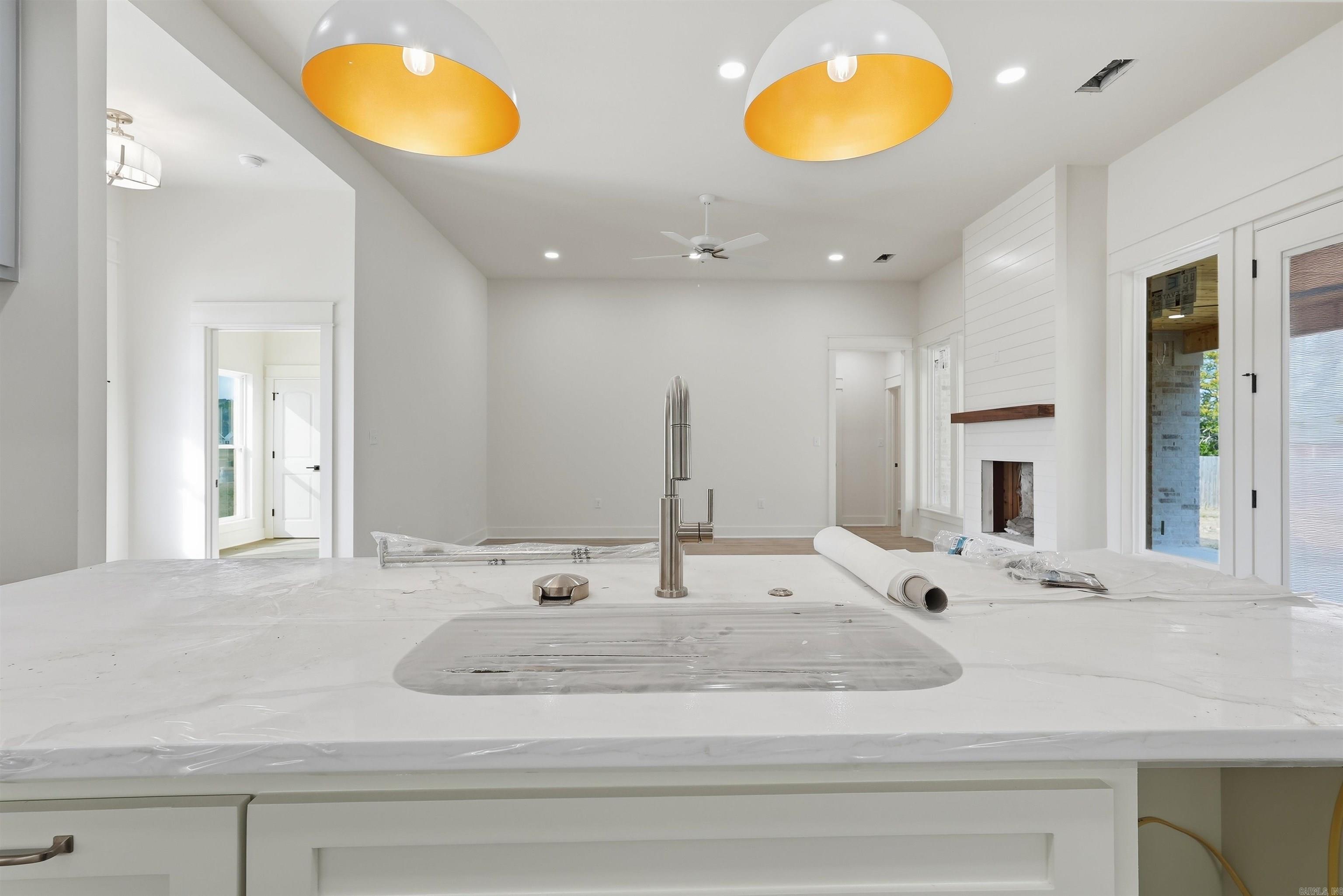 SUNSET LANDING - Residential