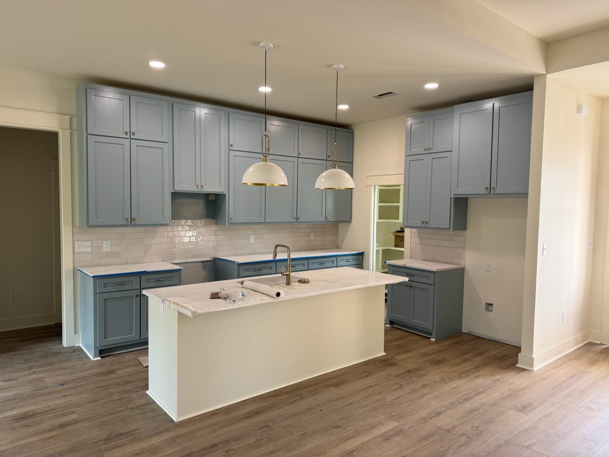 SUNSET LANDING - Residential