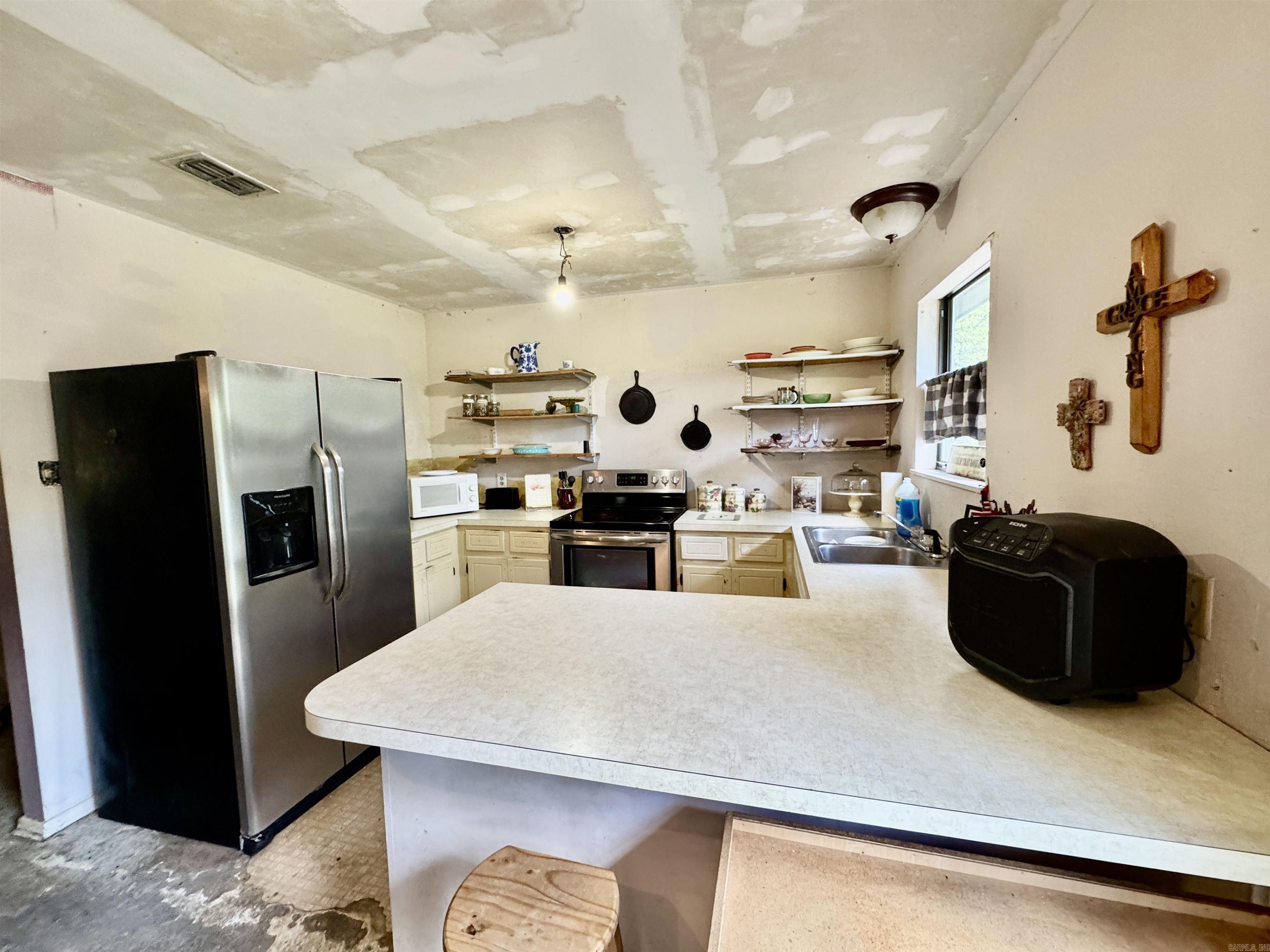 ROLLING OAKS - Residential