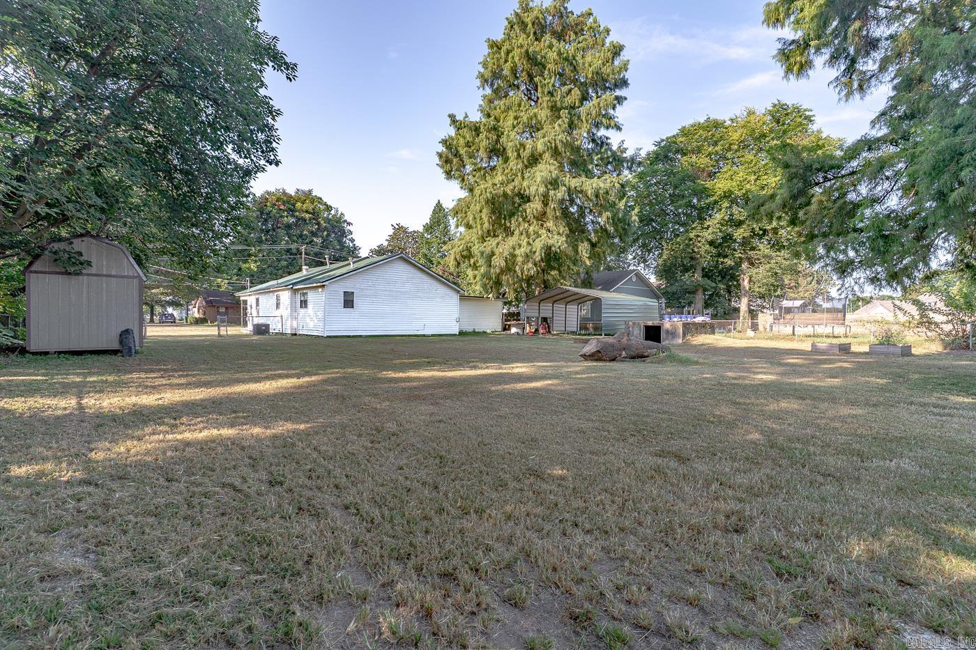 J M CARUTHERS ADD - Residential