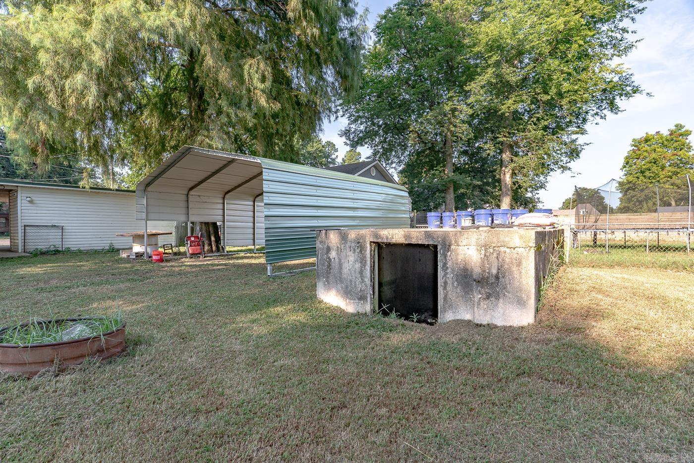J M CARUTHERS ADD - Residential