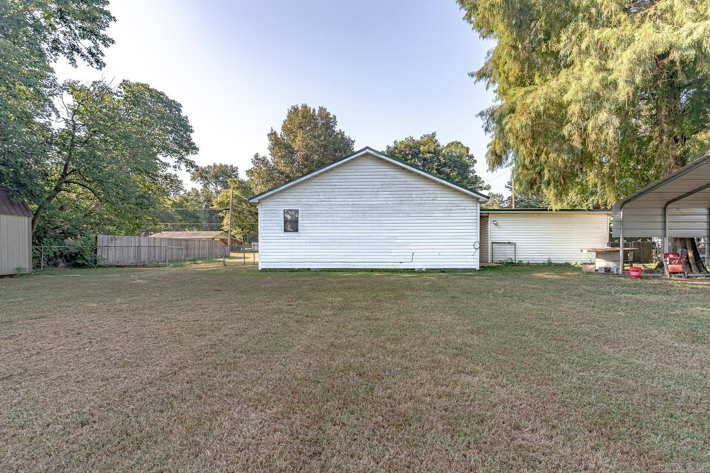 J M CARUTHERS ADD - Residential