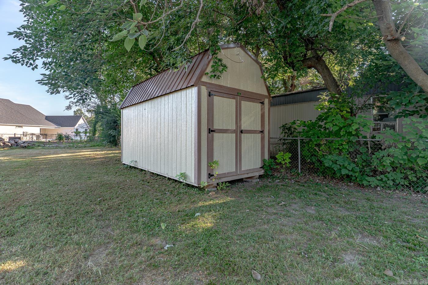 J M CARUTHERS ADD - Residential