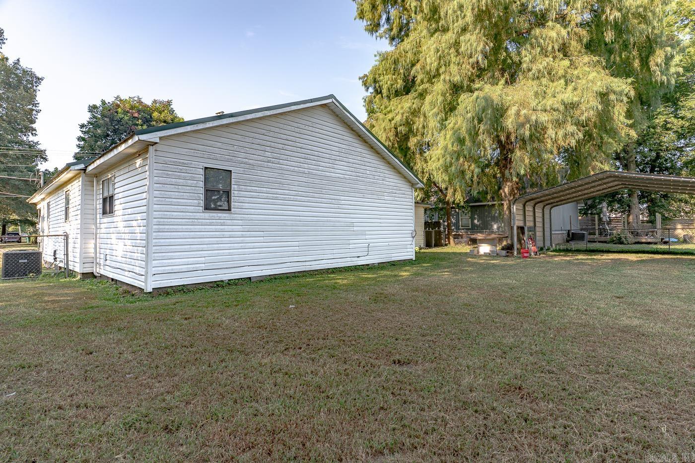 J M CARUTHERS ADD - Residential