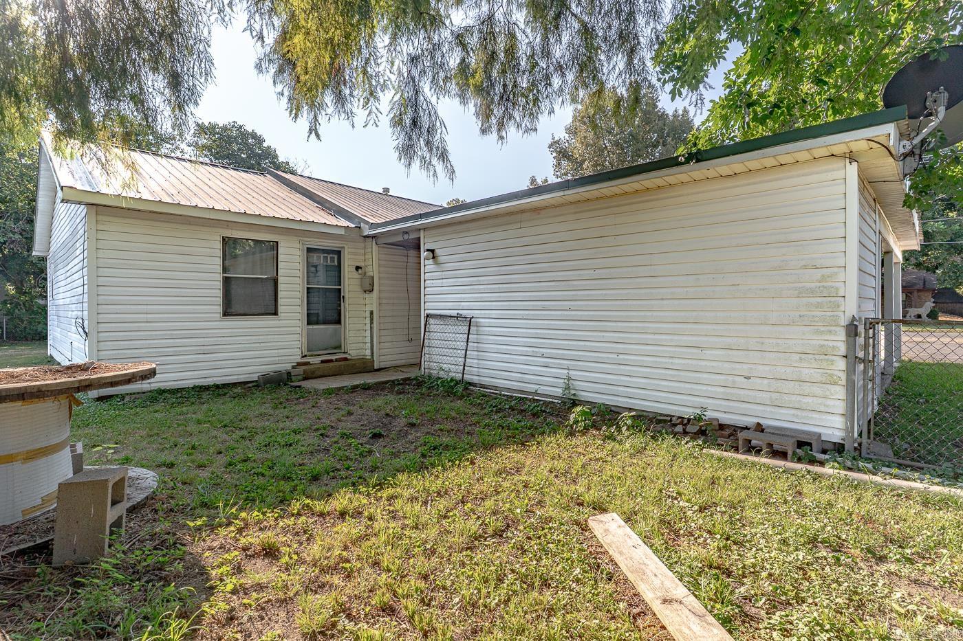 J M CARUTHERS ADD - Residential