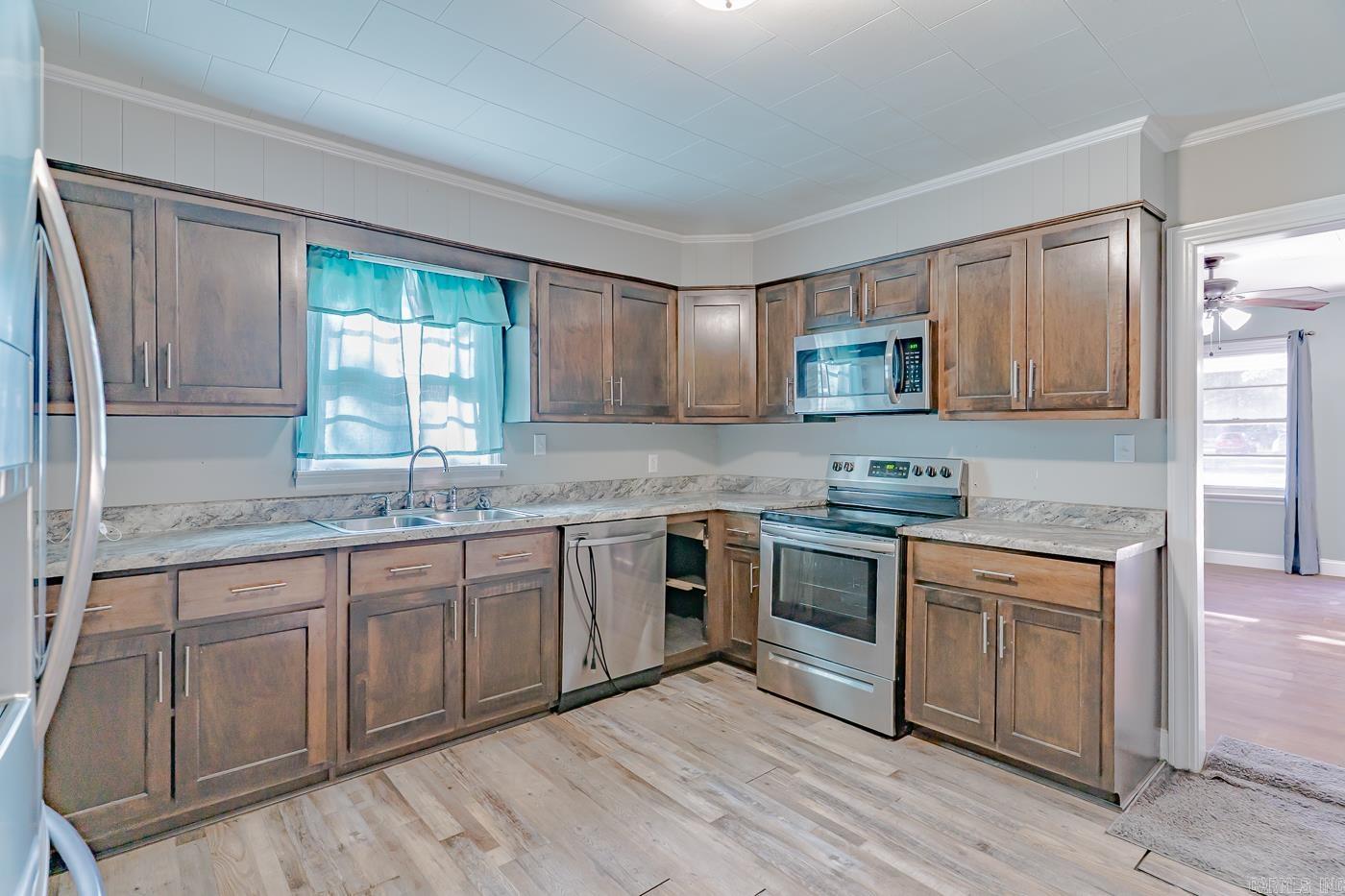 J M CARUTHERS ADD - Residential