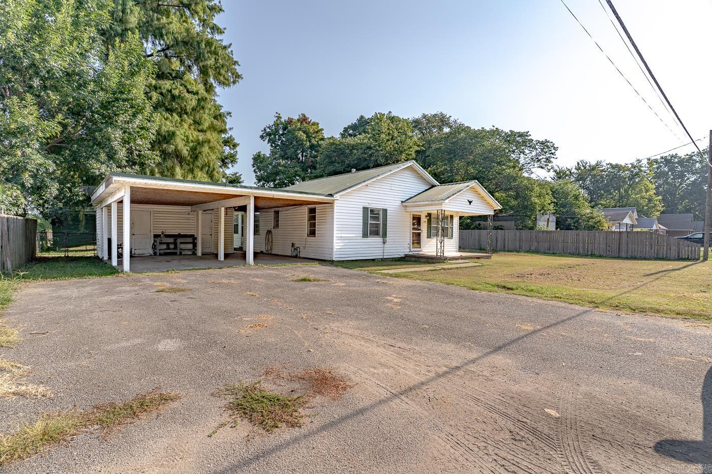 J M CARUTHERS ADD - Residential