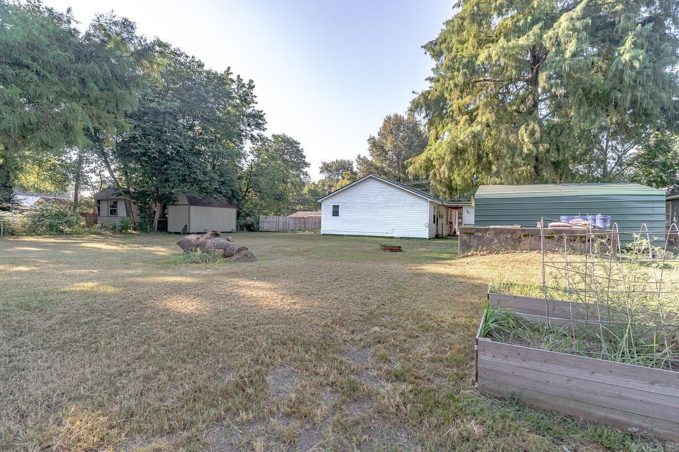 J M CARUTHERS ADD - Residential